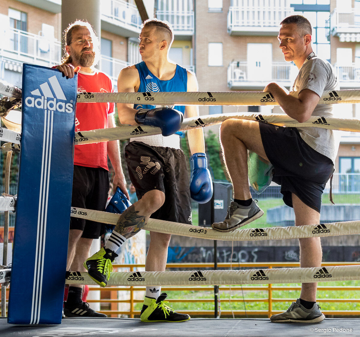 Complicita' in controluce