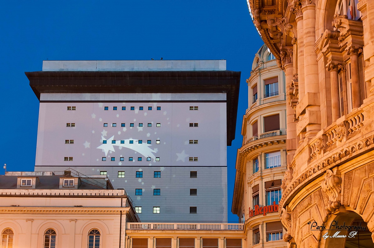 A comet in the theater