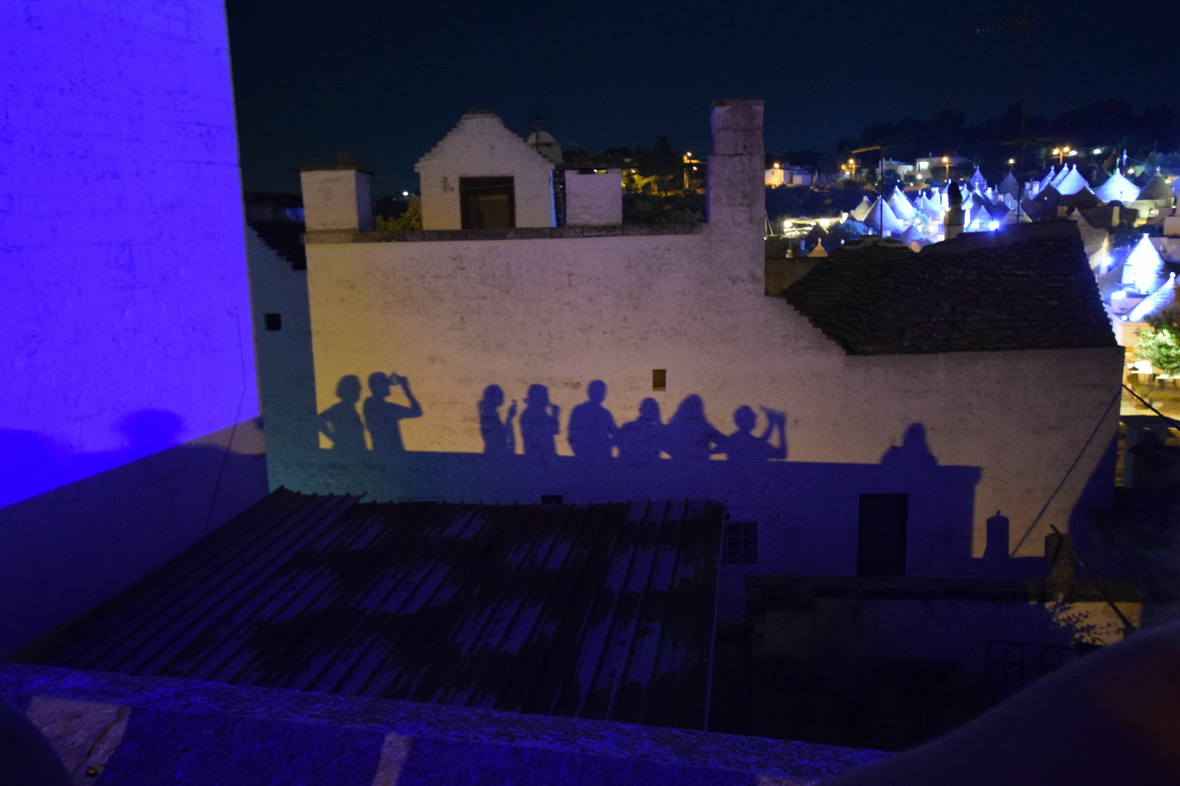 dei turisti solo l'ombra