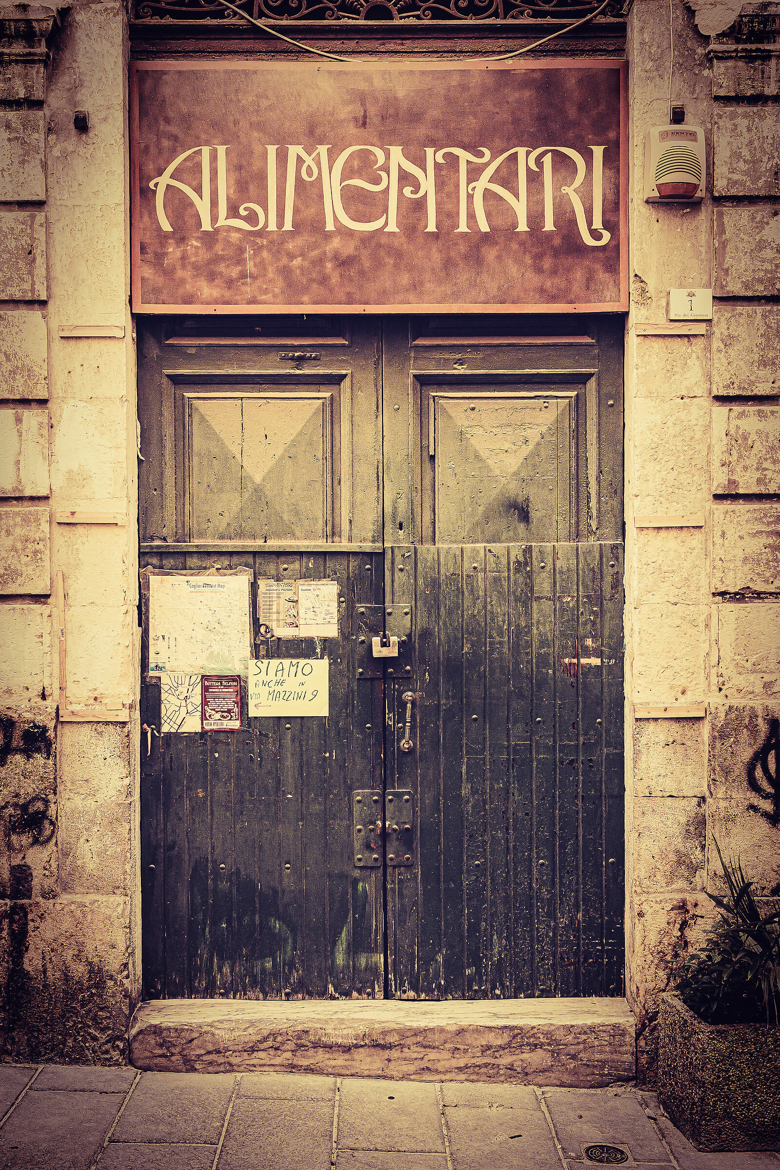 La cara vecchia botteghina