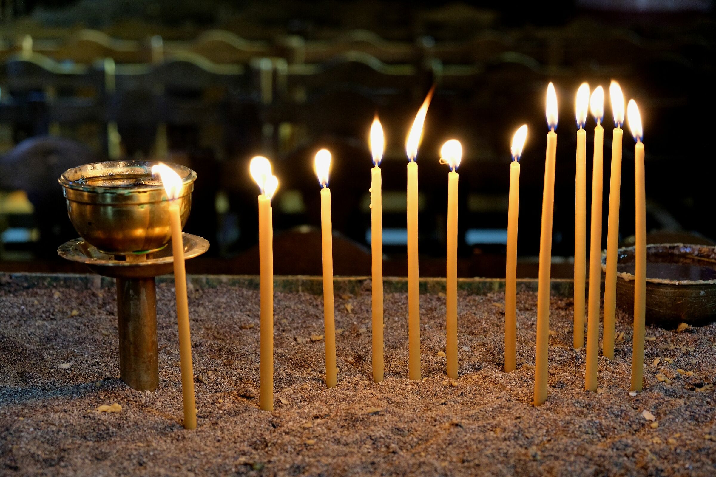Candele votive nella chiesa ortodossa di Rodi