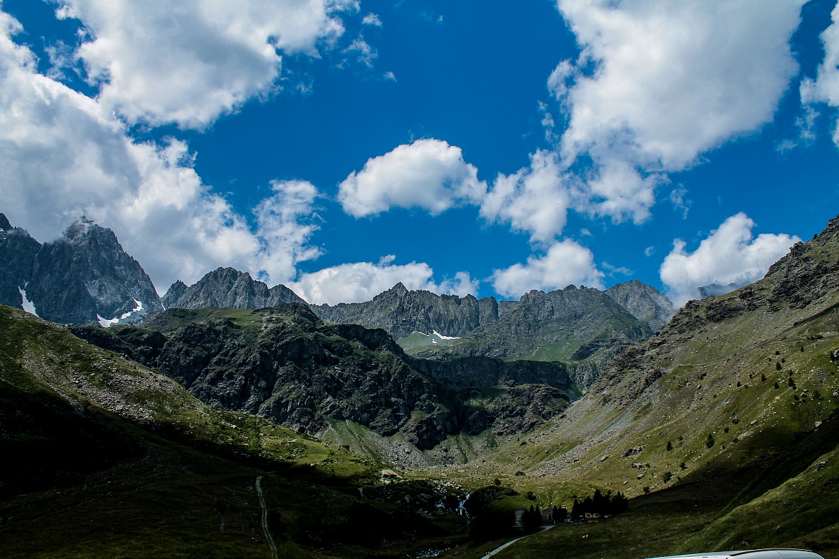 lights shadows floor of the Queen (Crissolo high valley PO)