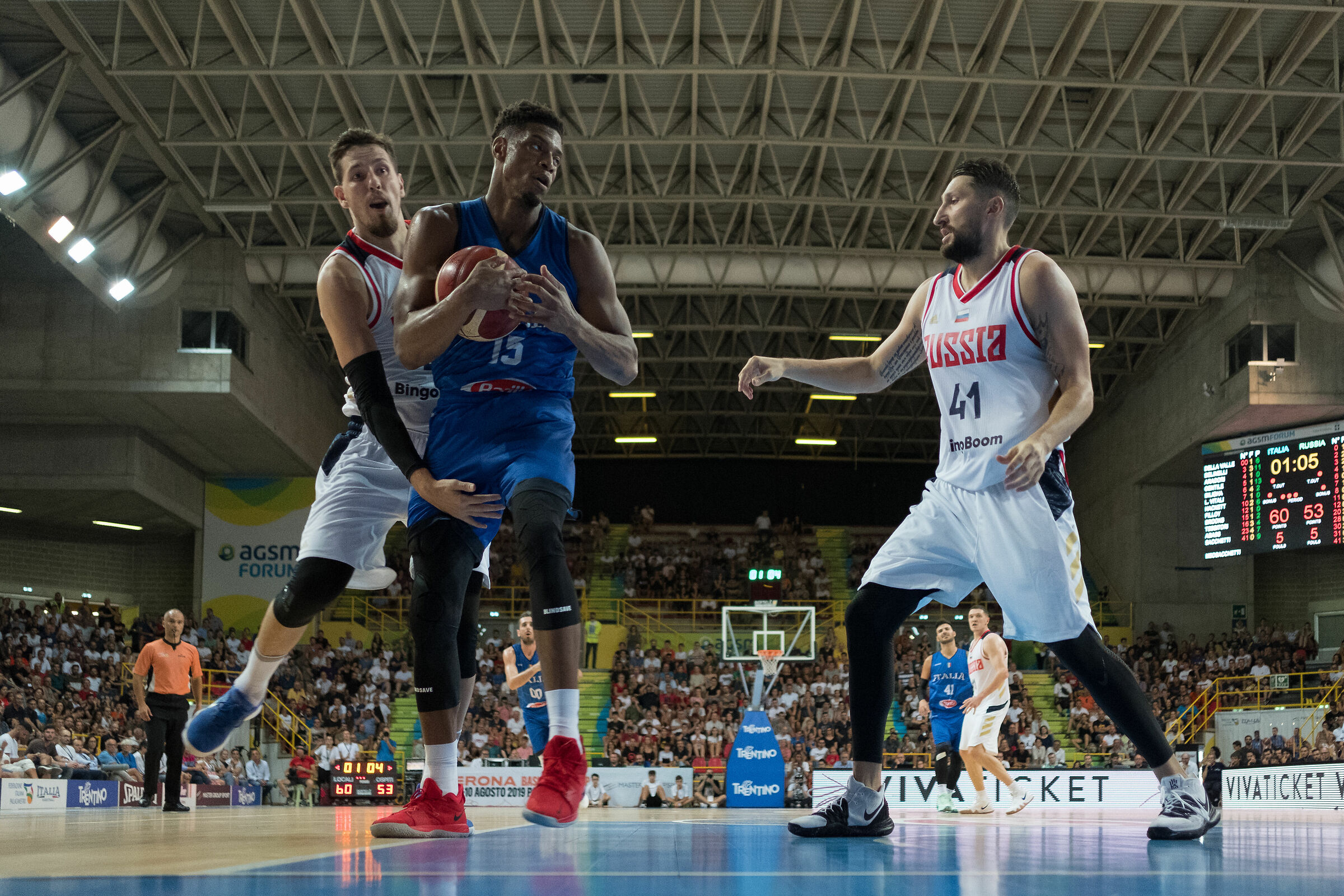 No come on..... there's too many people