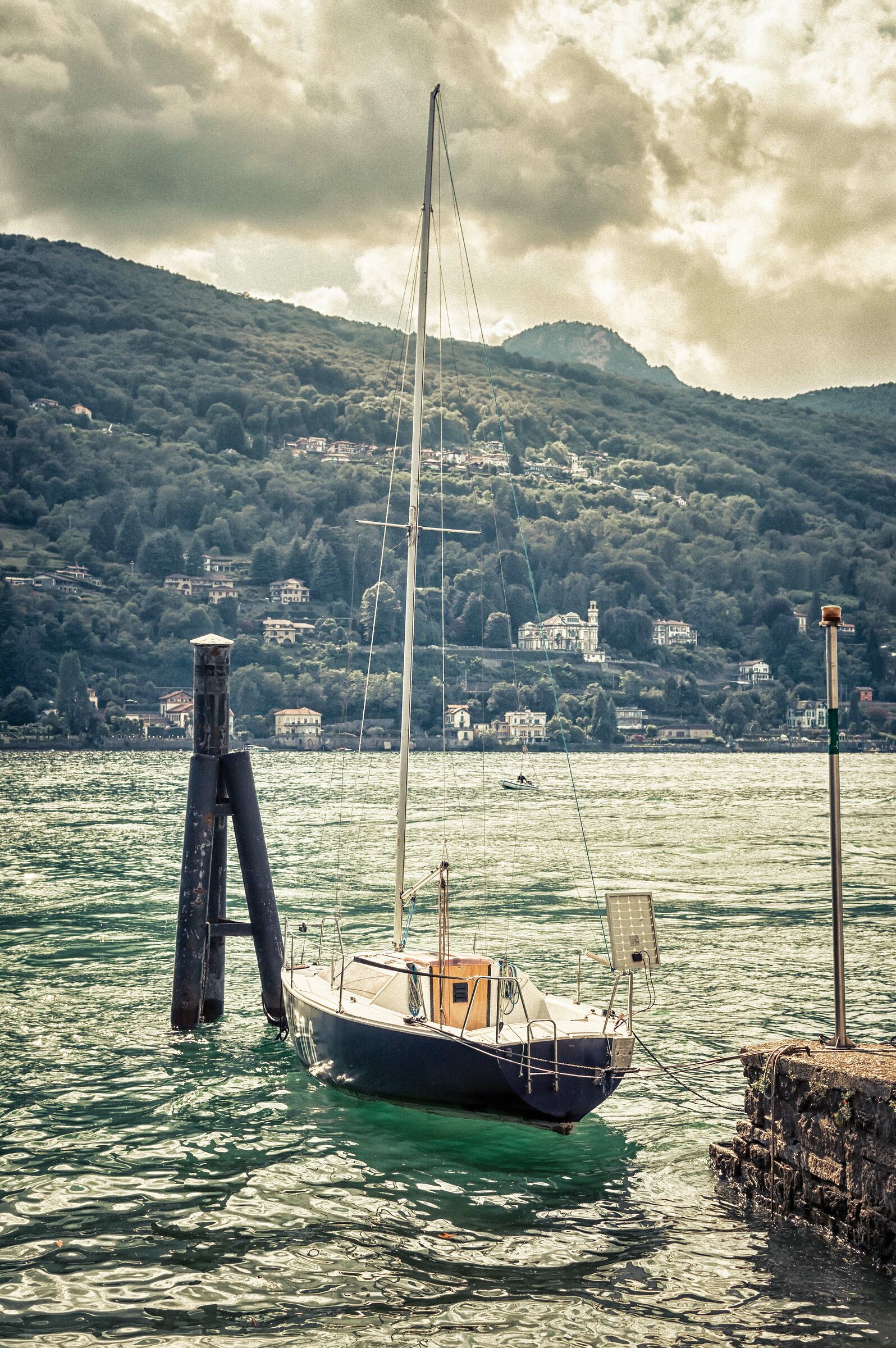 Imbarcazione sul lago Maggiore,Isola Bella