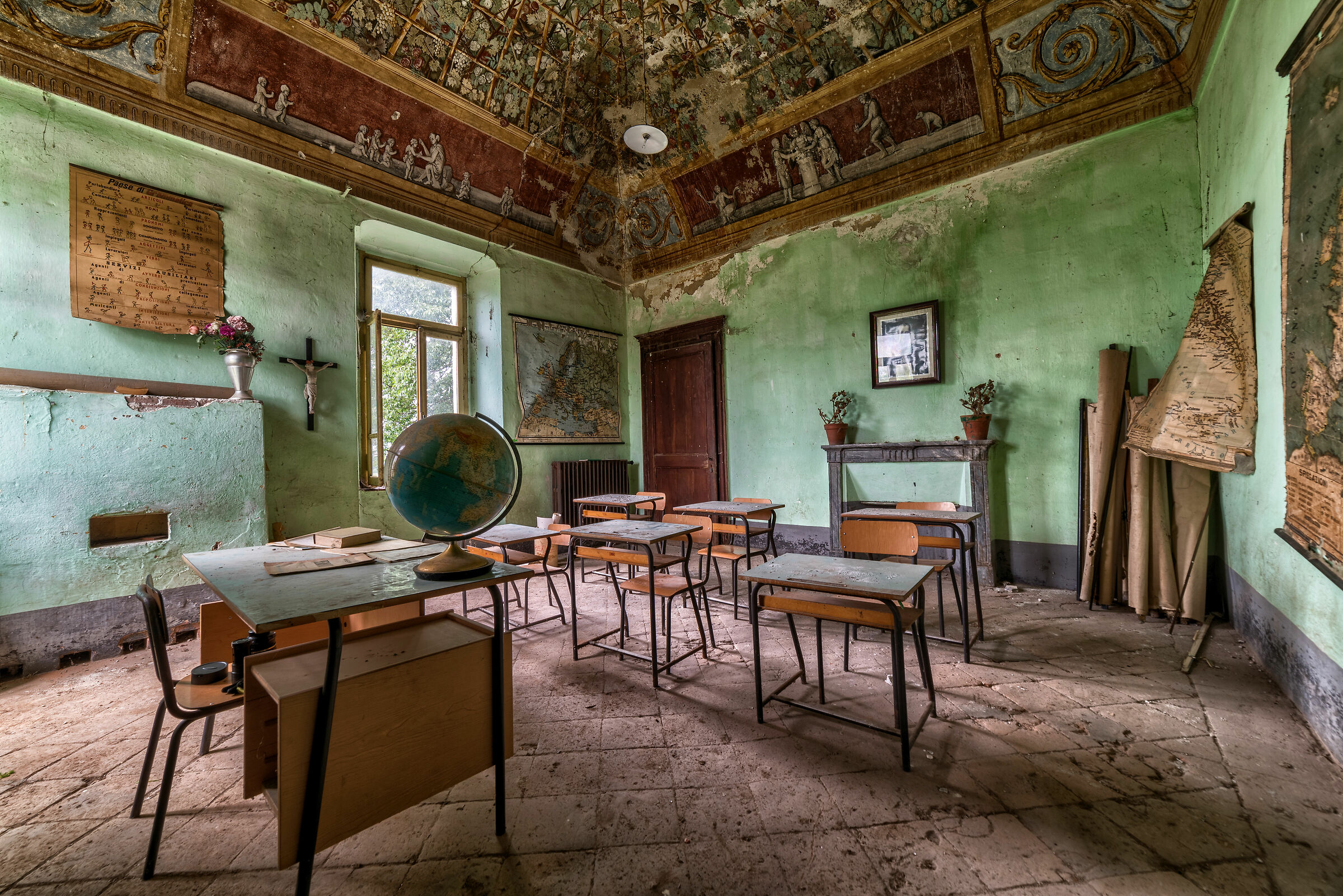 Former elementary school