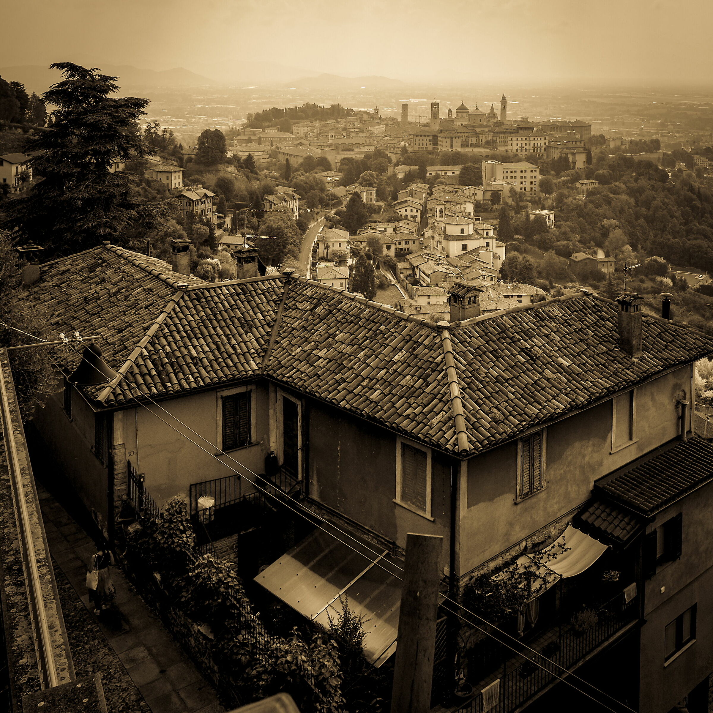 Bergamo alta da San Vigilio.