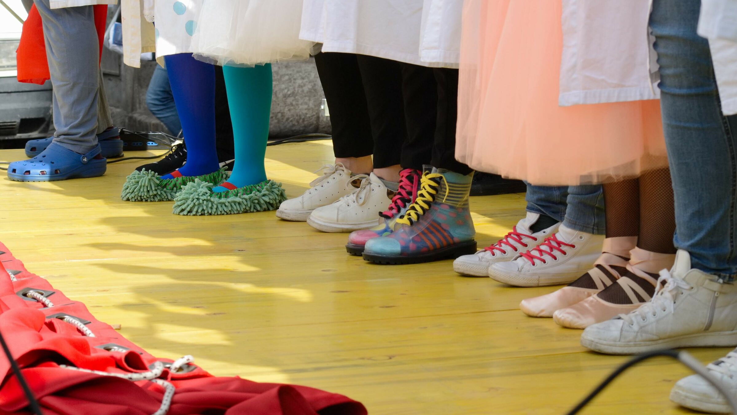 ...balliamo con i piedi