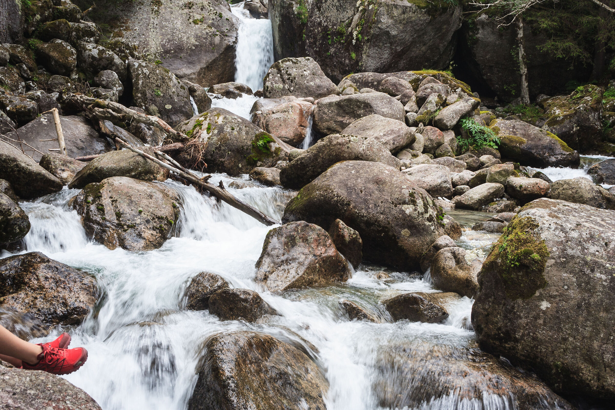 Red stream and shoes