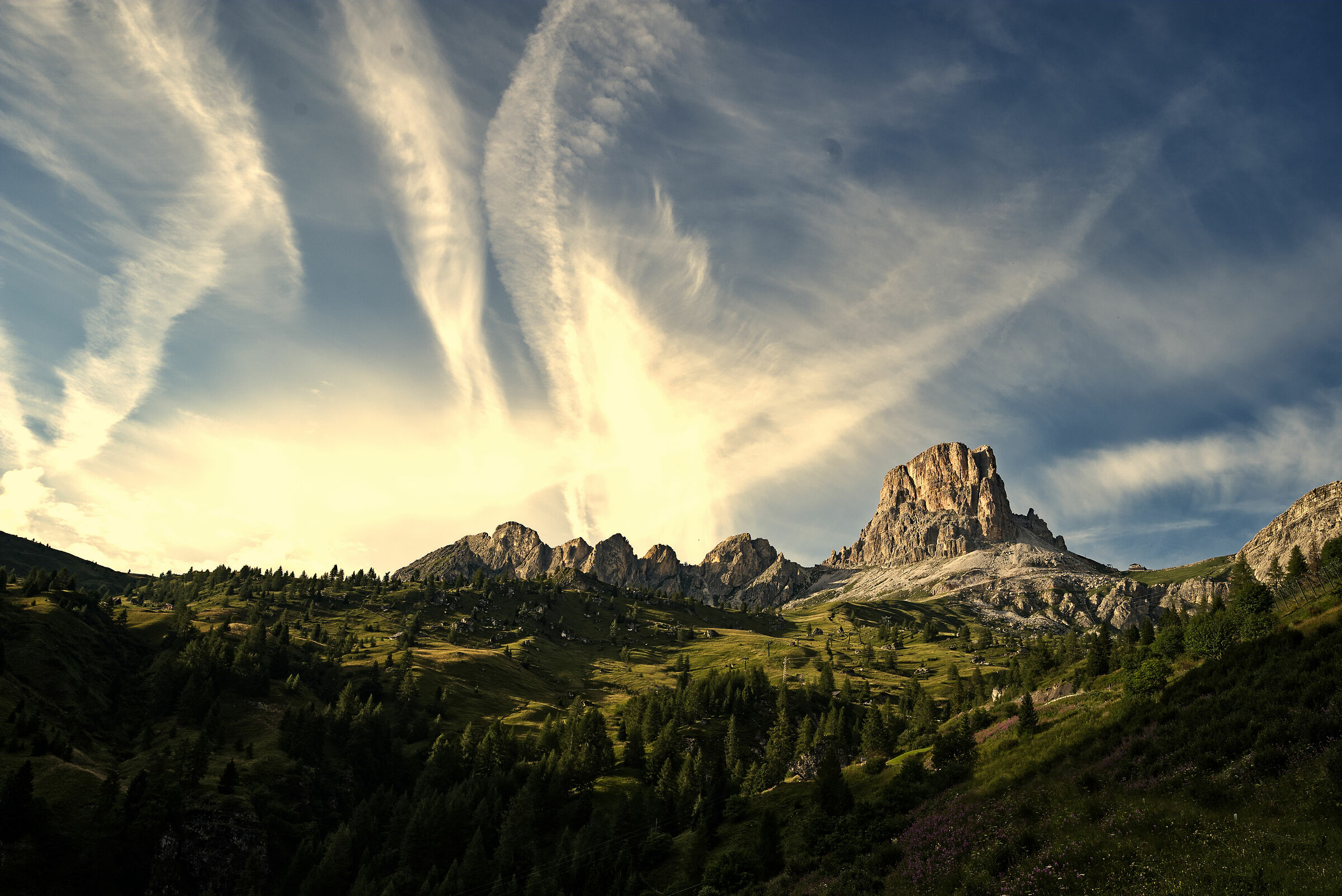 BEAUTIES AROUND THE GIAU PASS