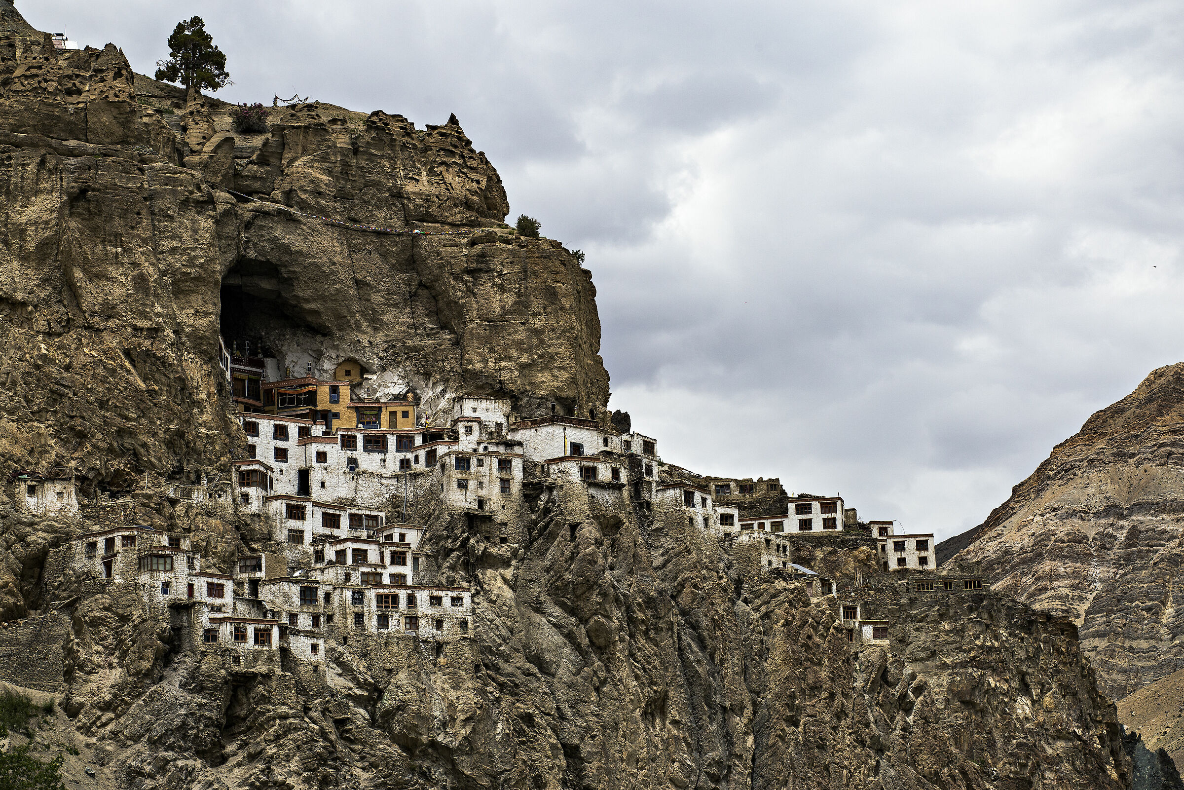 Life of Tibetan monks