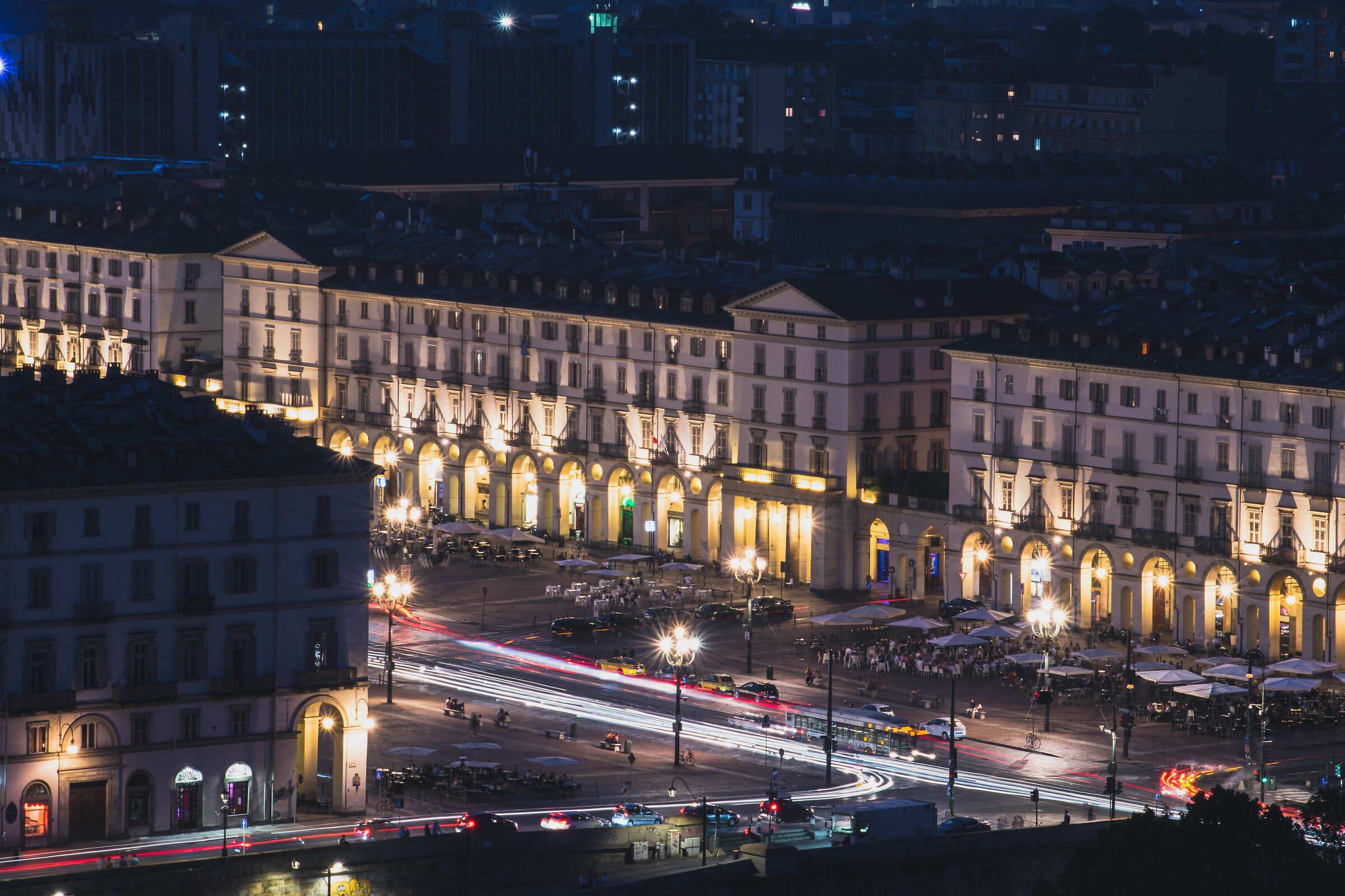 Piazza Vittorio prende vita