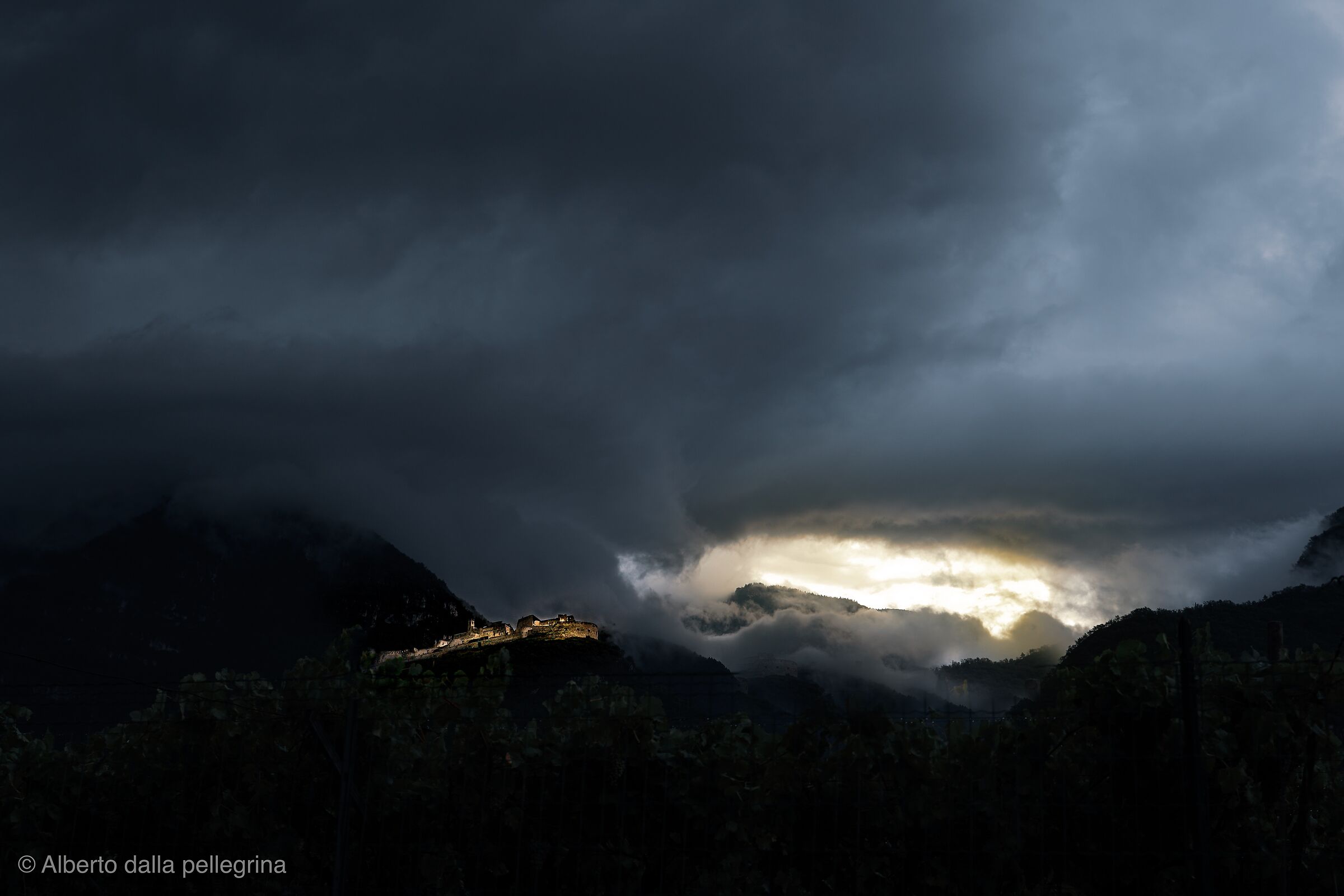 Incoming thunderstorm
