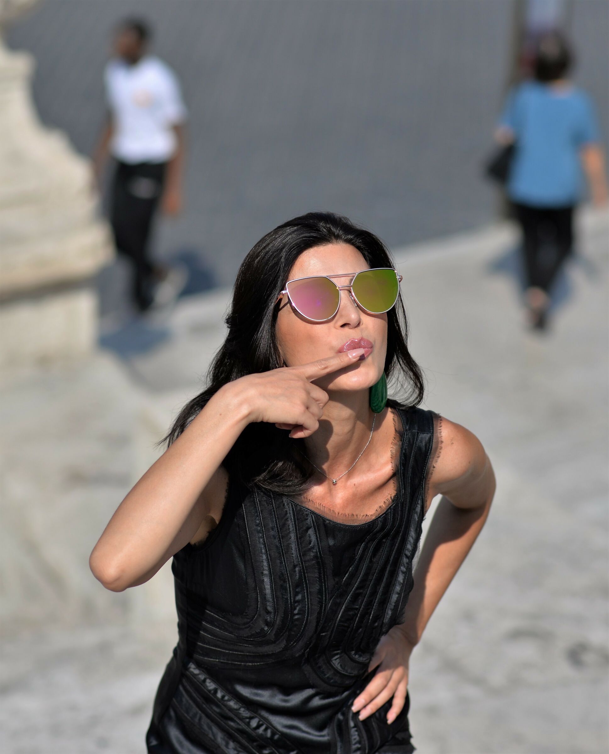 ... hello Juzini, a kiss to you all