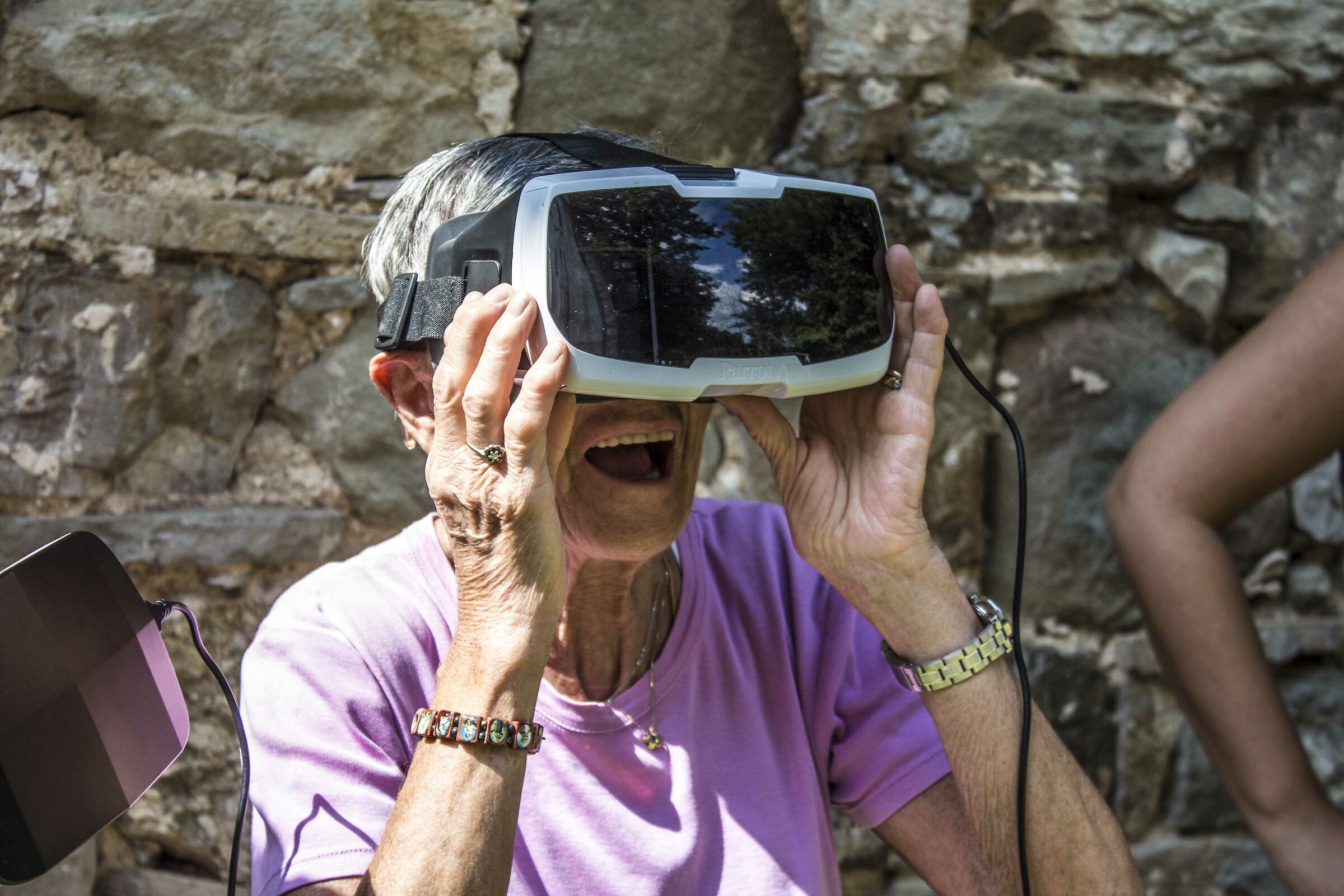 Grandma discovers virtual reality