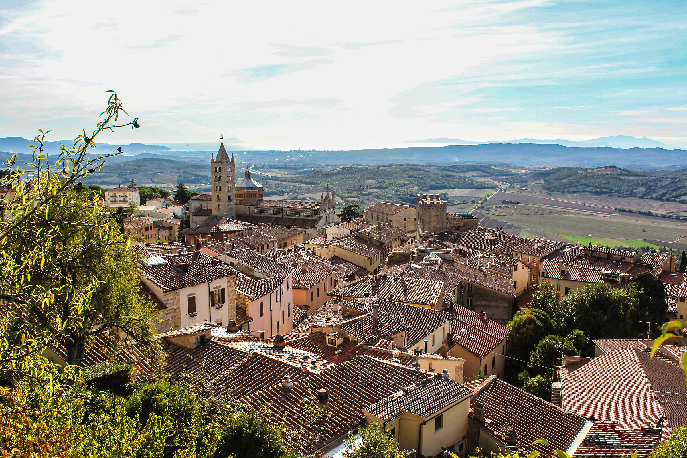 Sea, city and countryside
