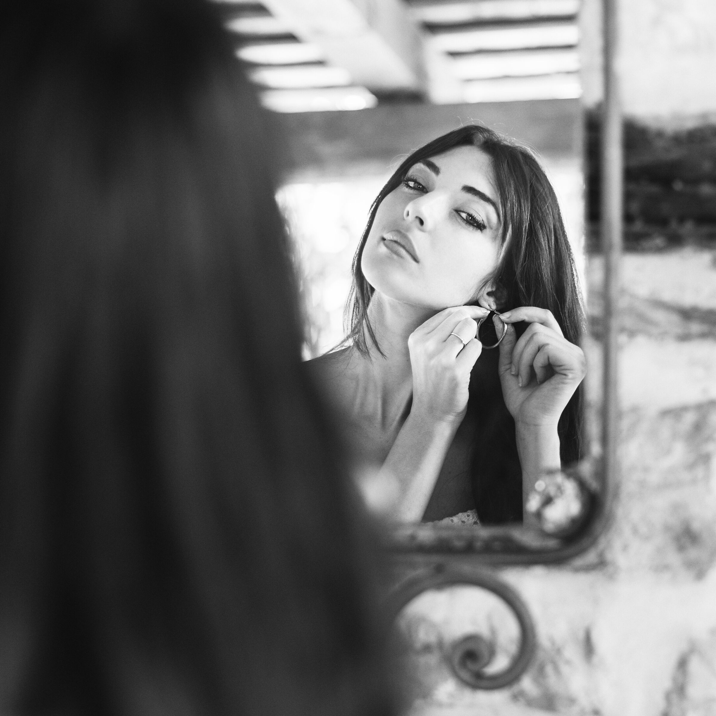 Woman in the Mirror (Serena)