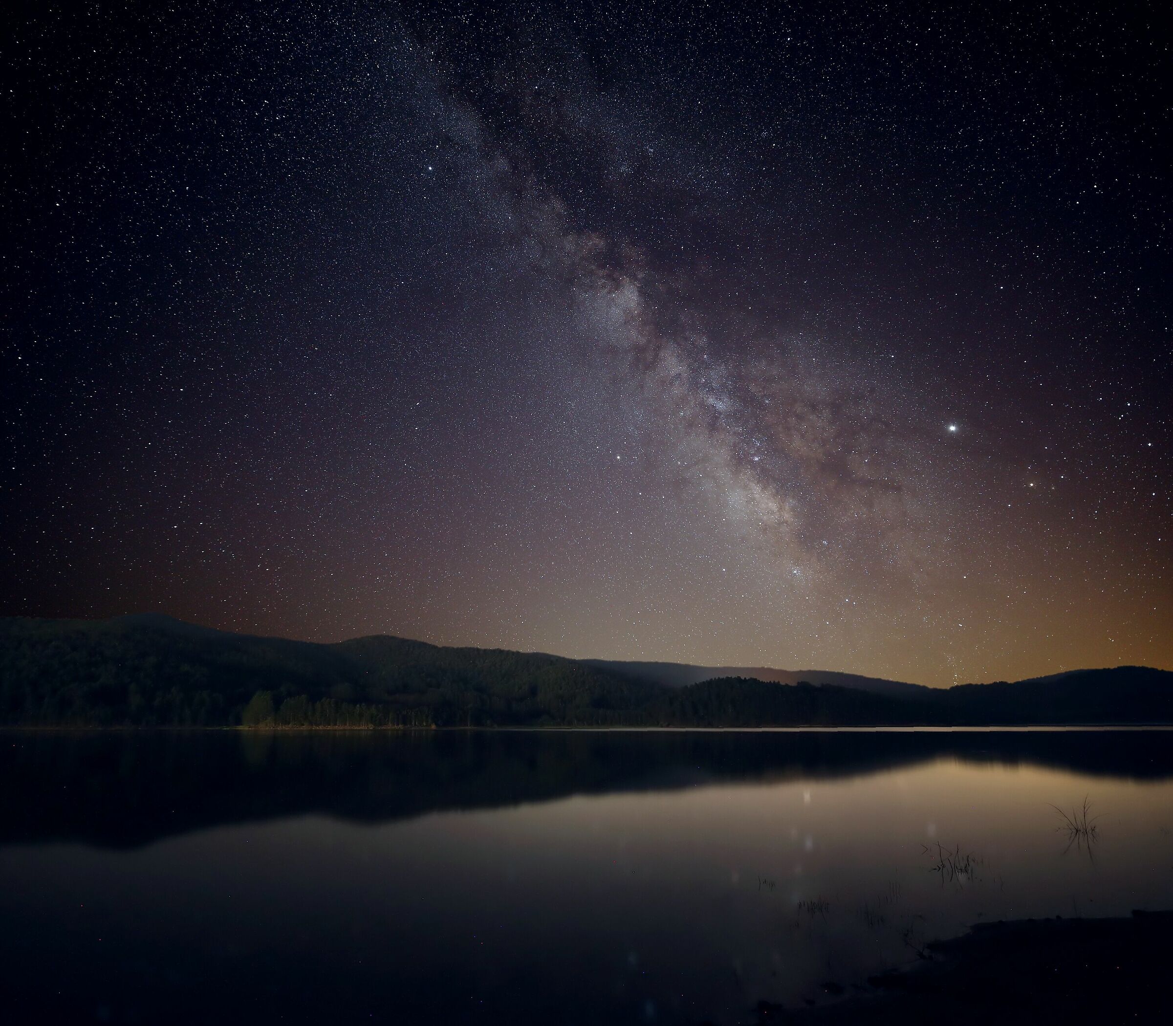 Notturno al lago Arvo (Cs)
