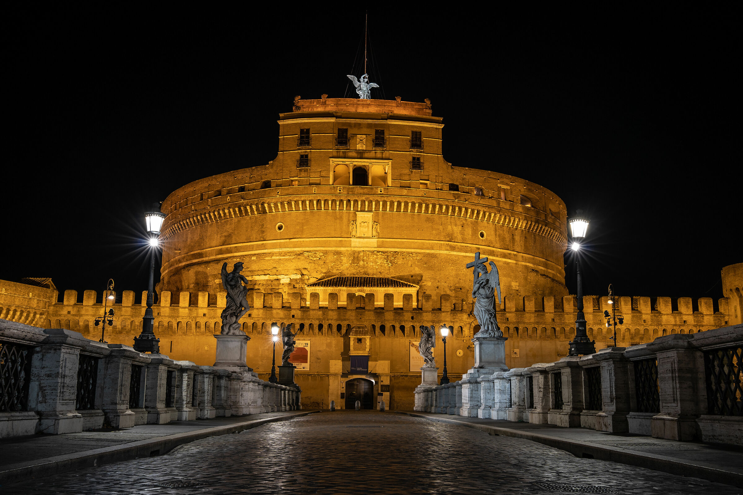 a7iii + FE 35 1.8 F8