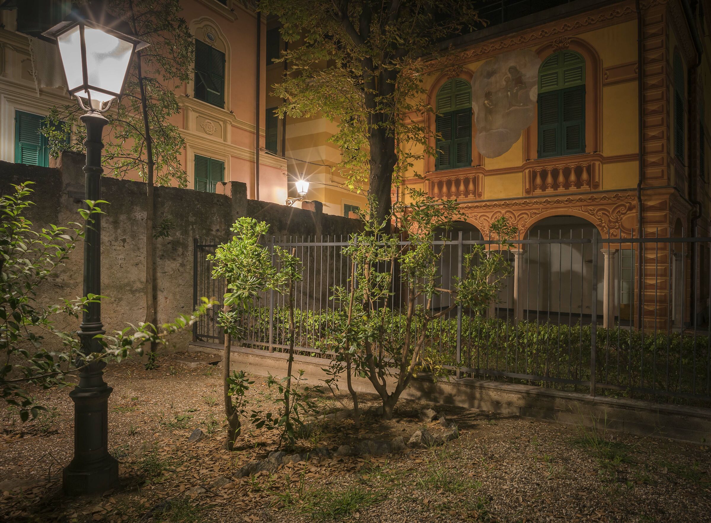 VarazzebyNight, A