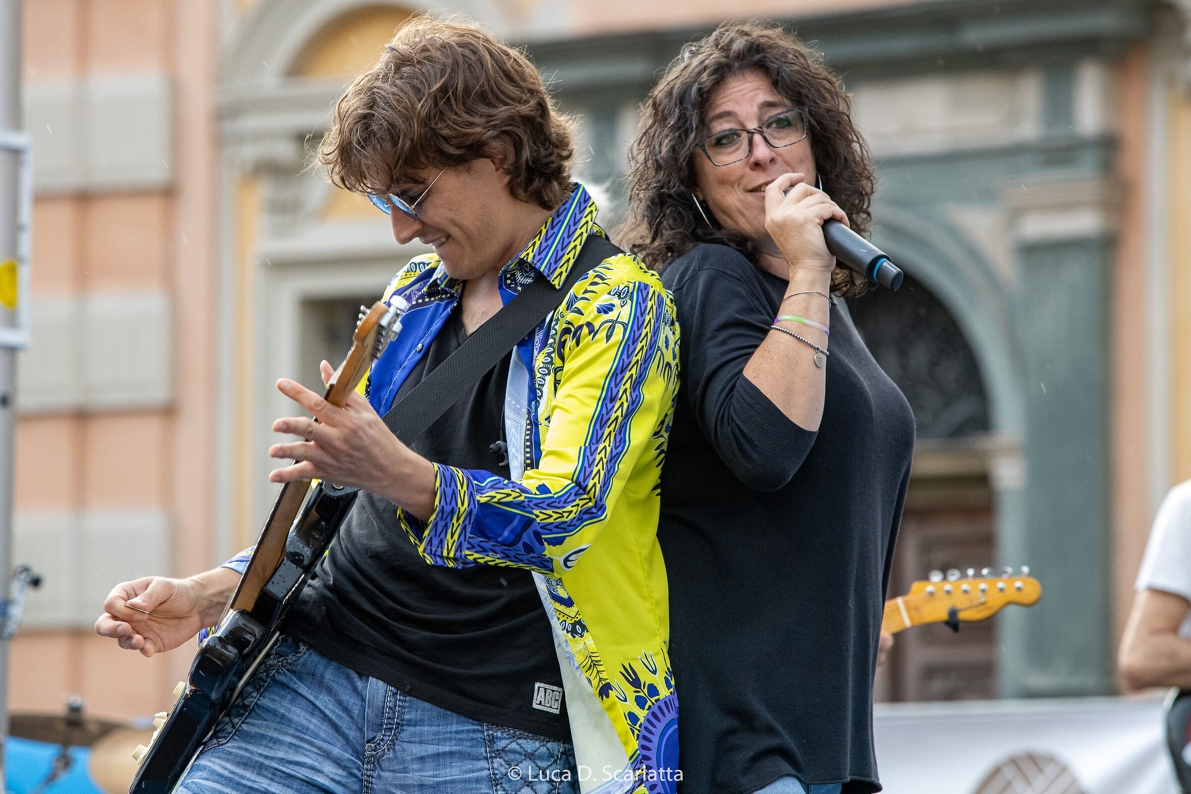 Esibizione dell'amico Lorenzo, con la sua band.