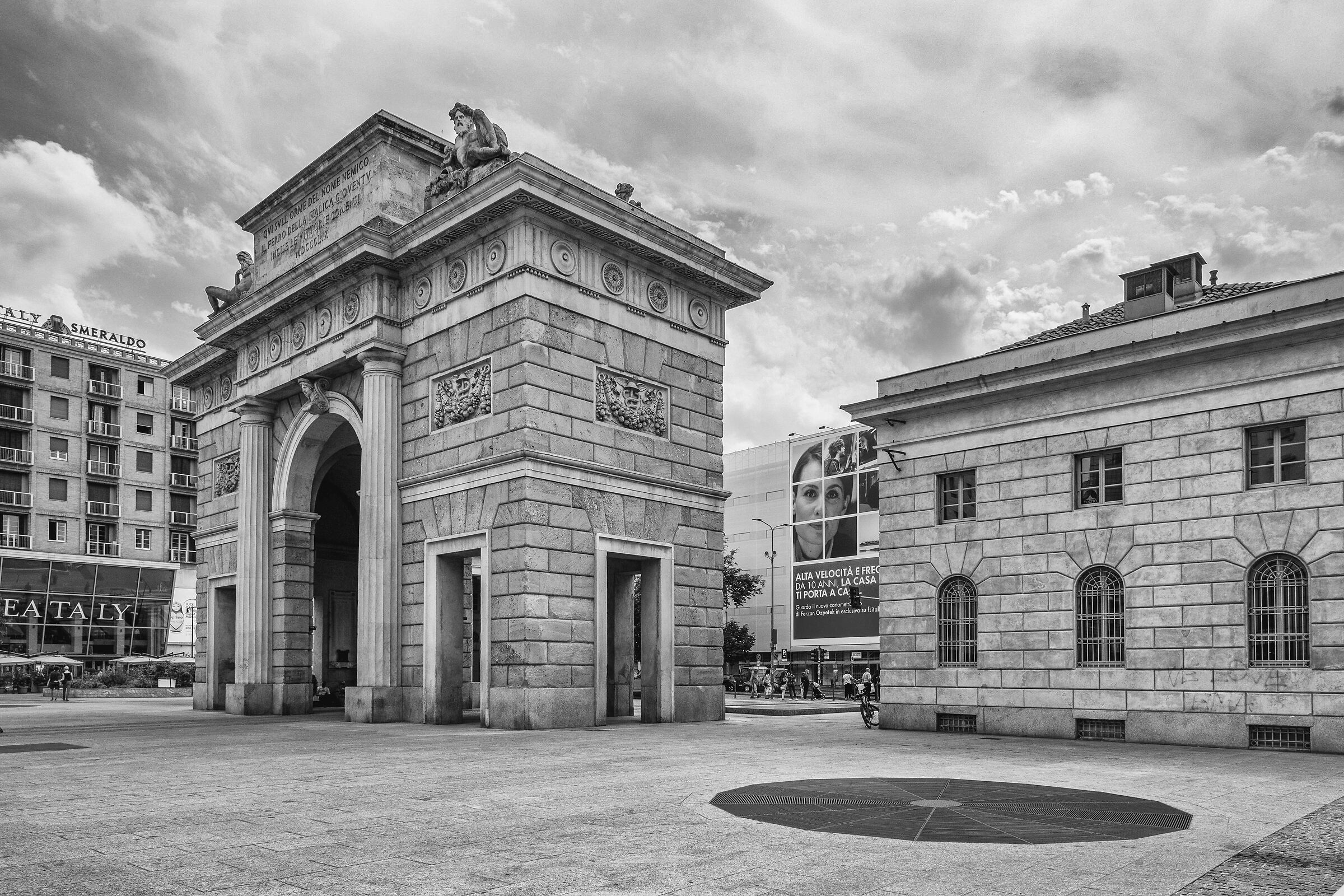 Arch of Porta Garibaldi, Milan