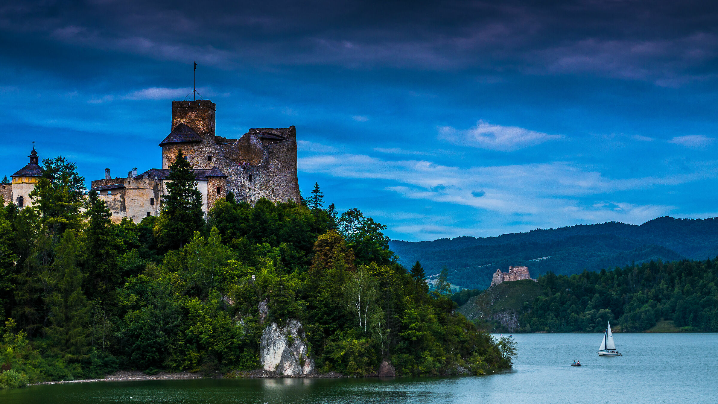 Niedzica Castle - two castles