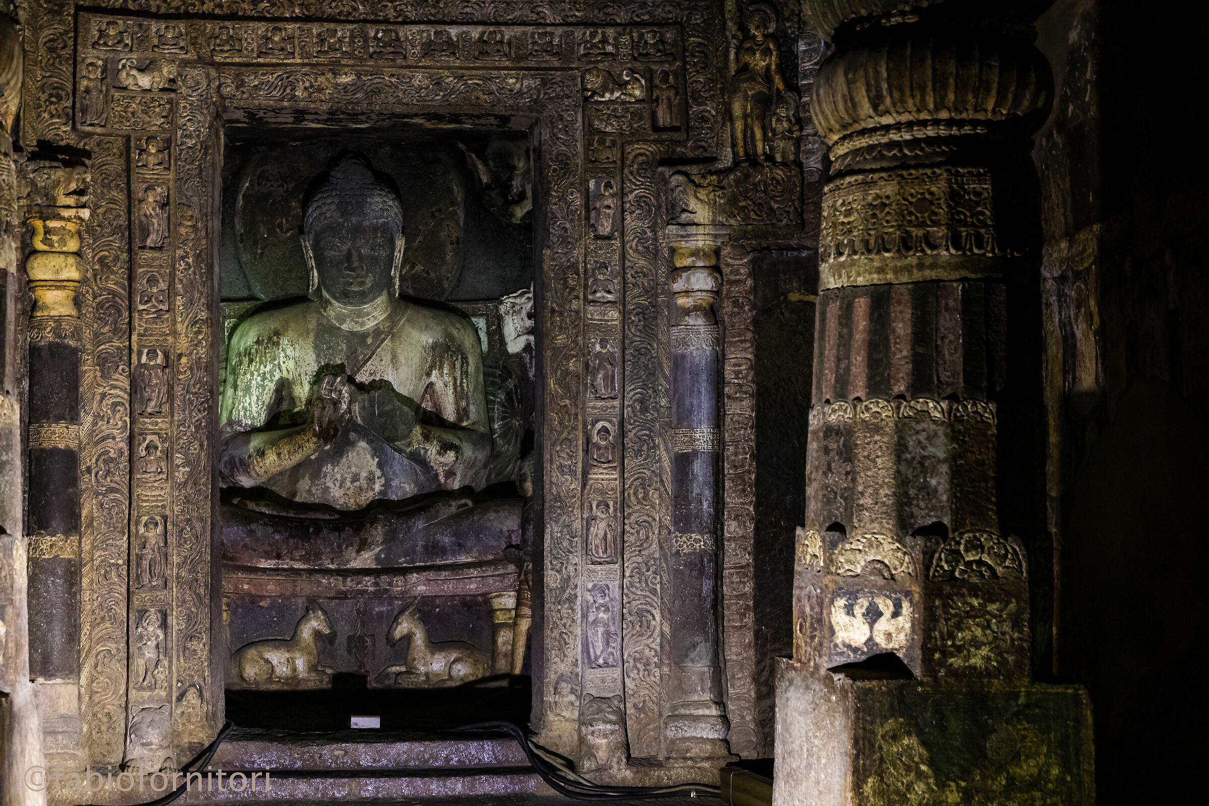 Ajanta Caves  , Buddha multicolore , India 2018