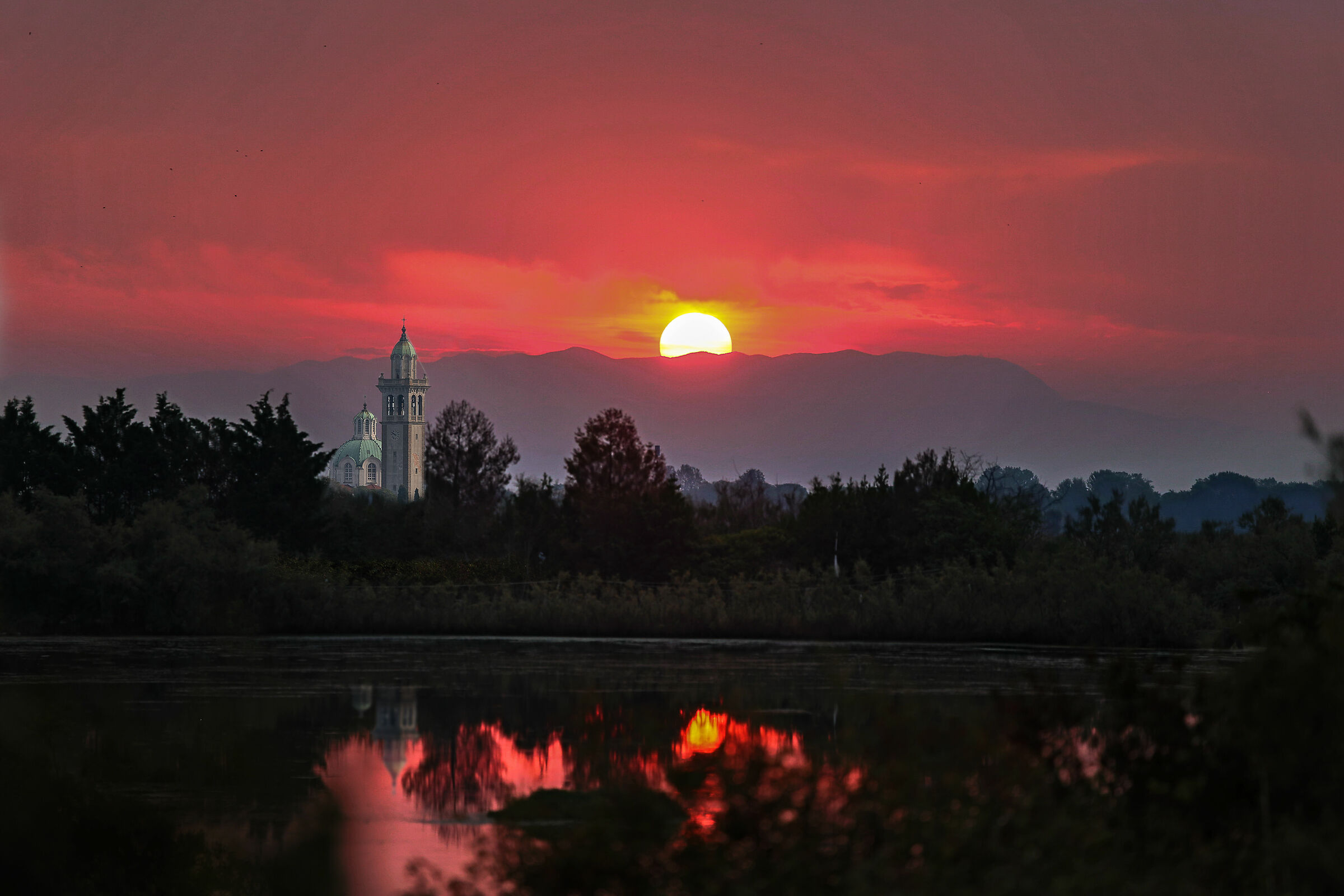 Sunrise in the lagoon 2