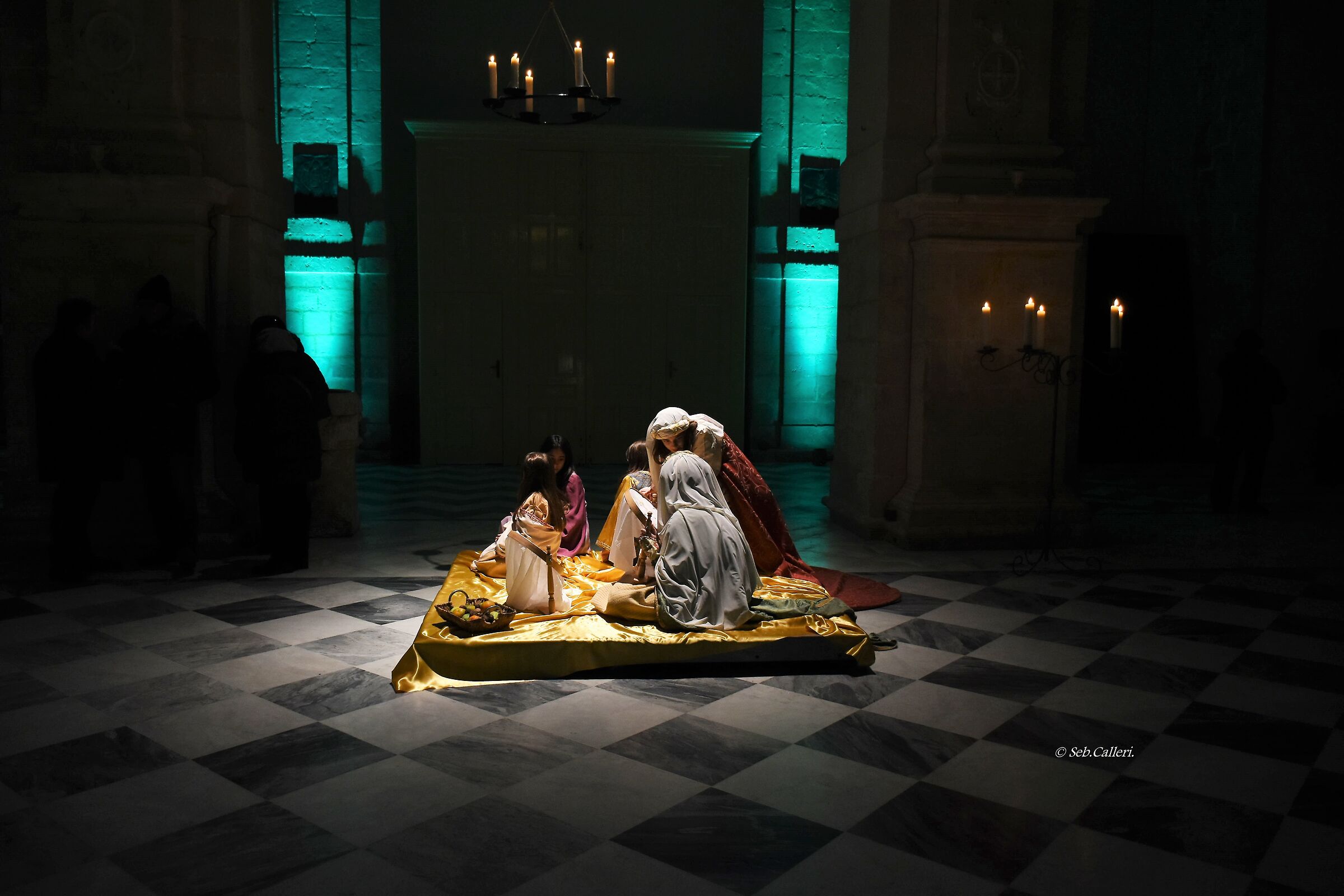 The art of embroidery in the Middle Ages...