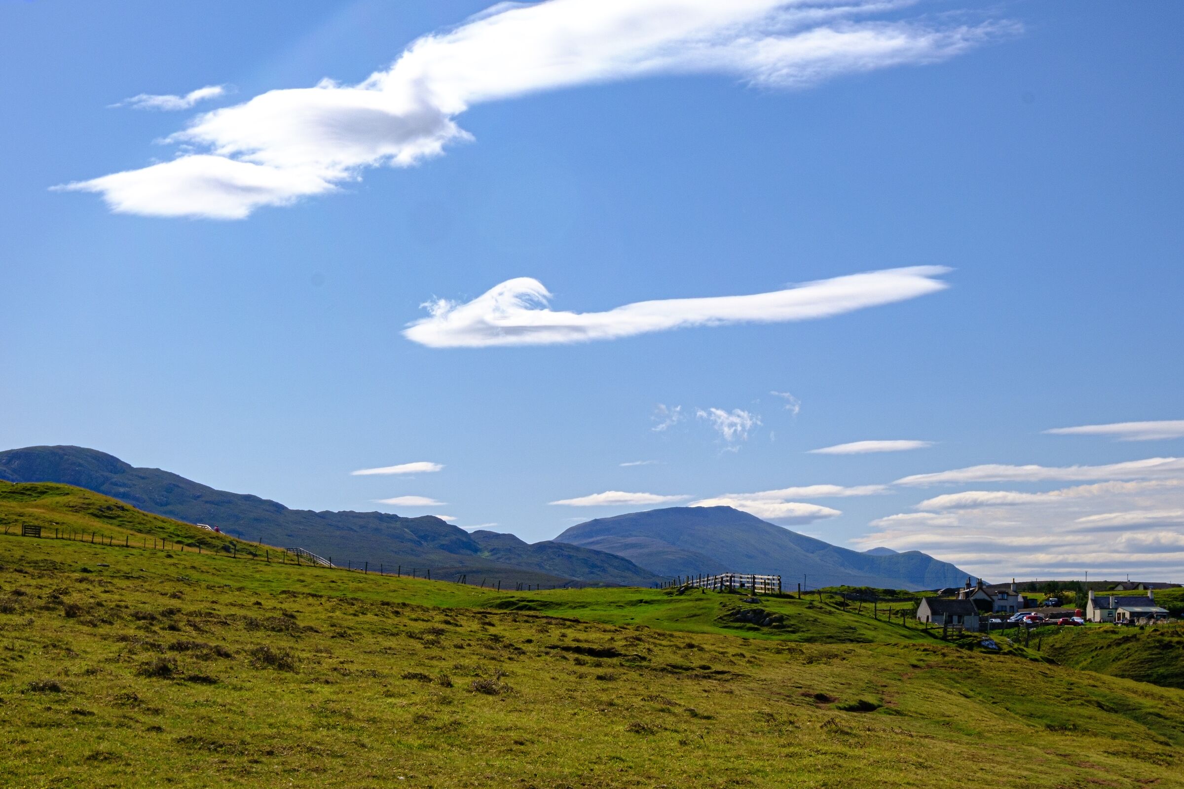 Nuvole, cielo e verde...