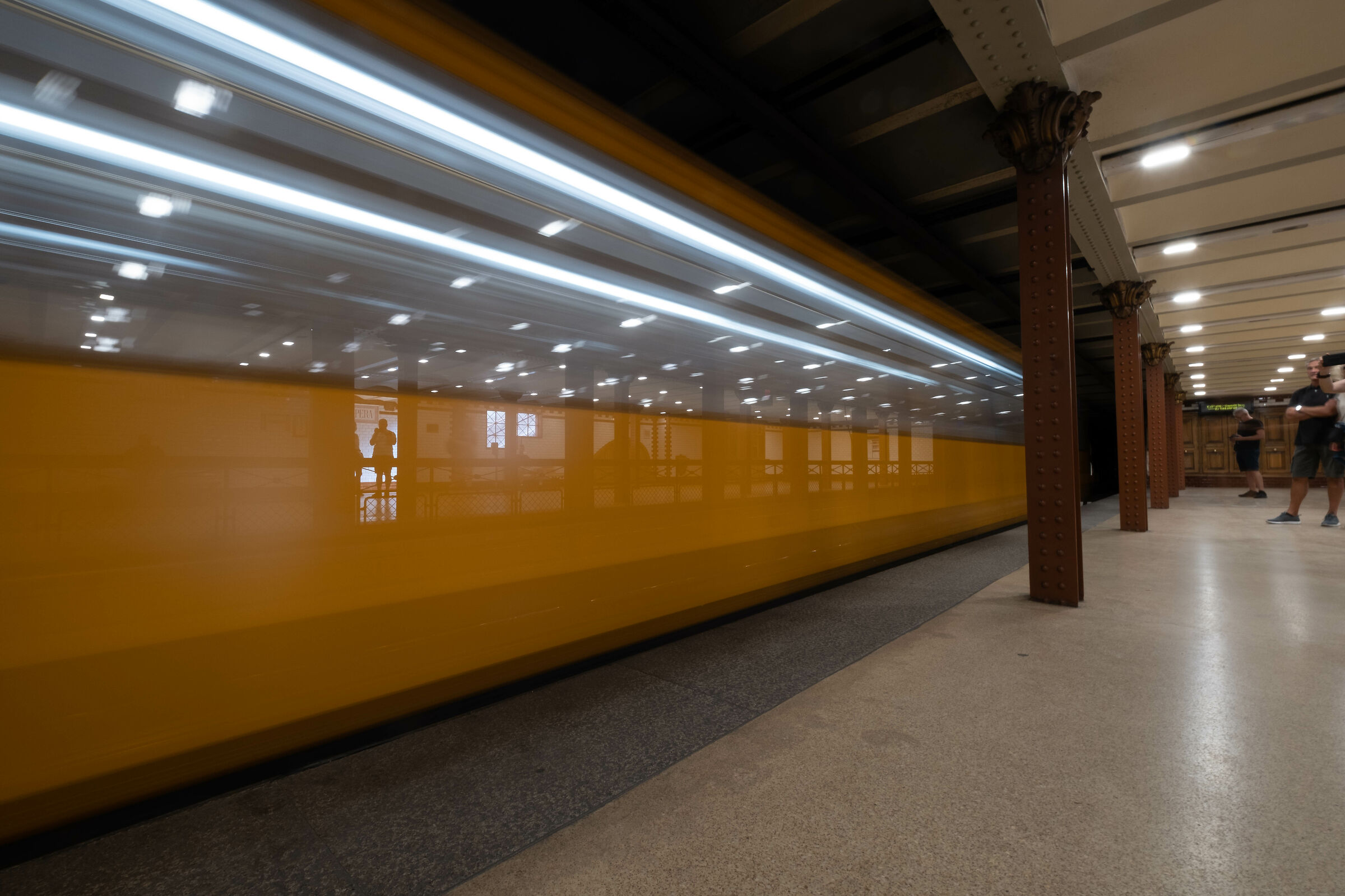 metropolitana Budapest