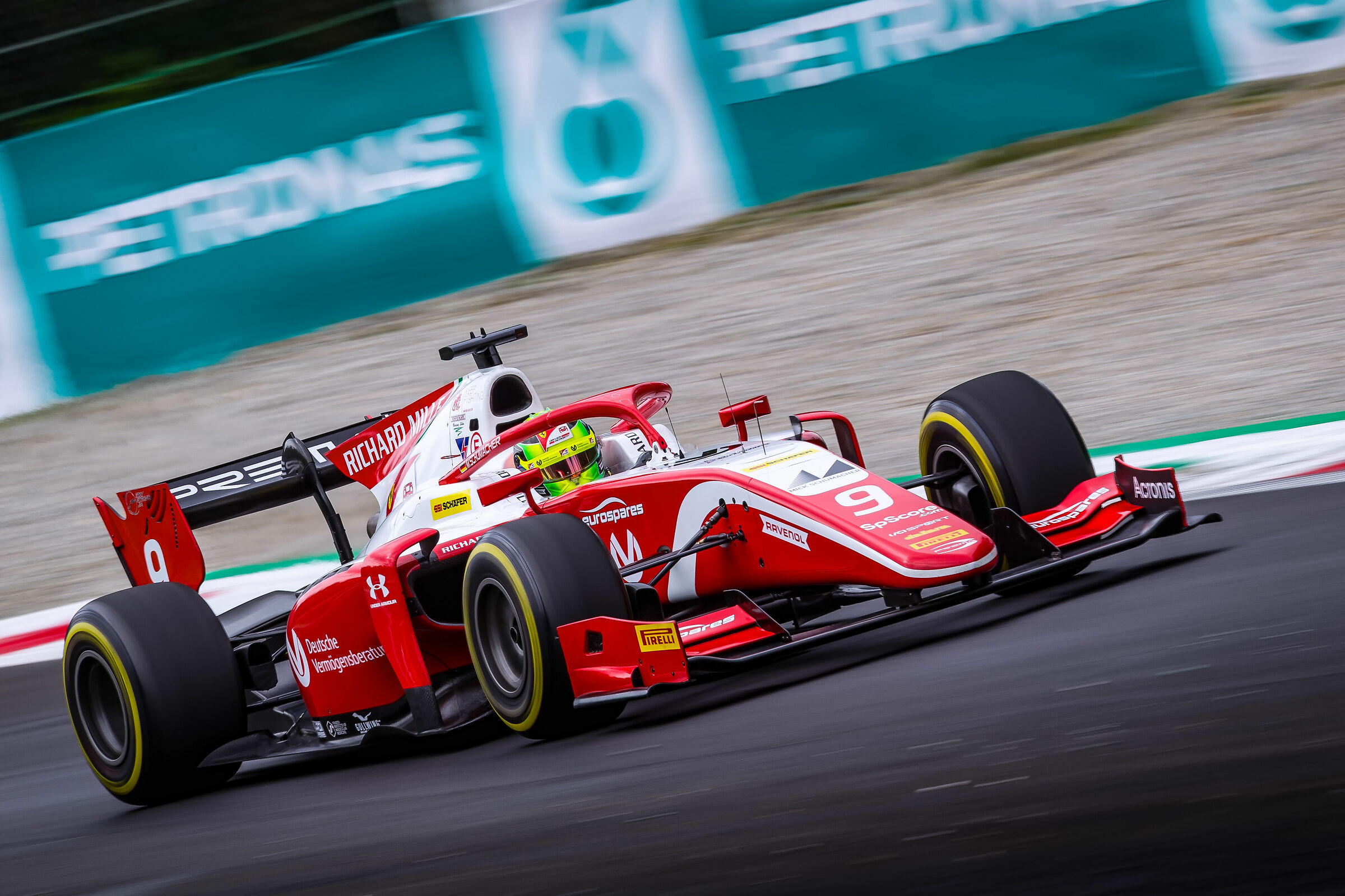 Mick Schumacher, R-
