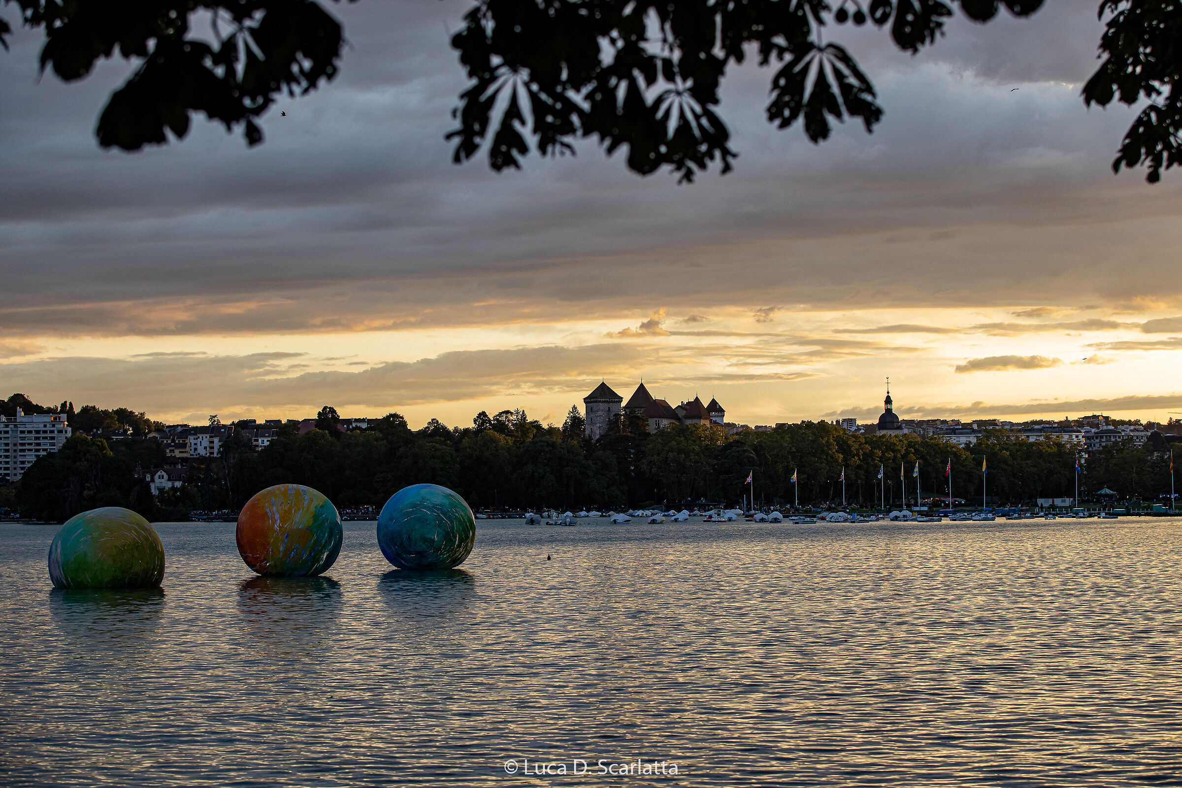 Annecy offre un panorama con "le palle"