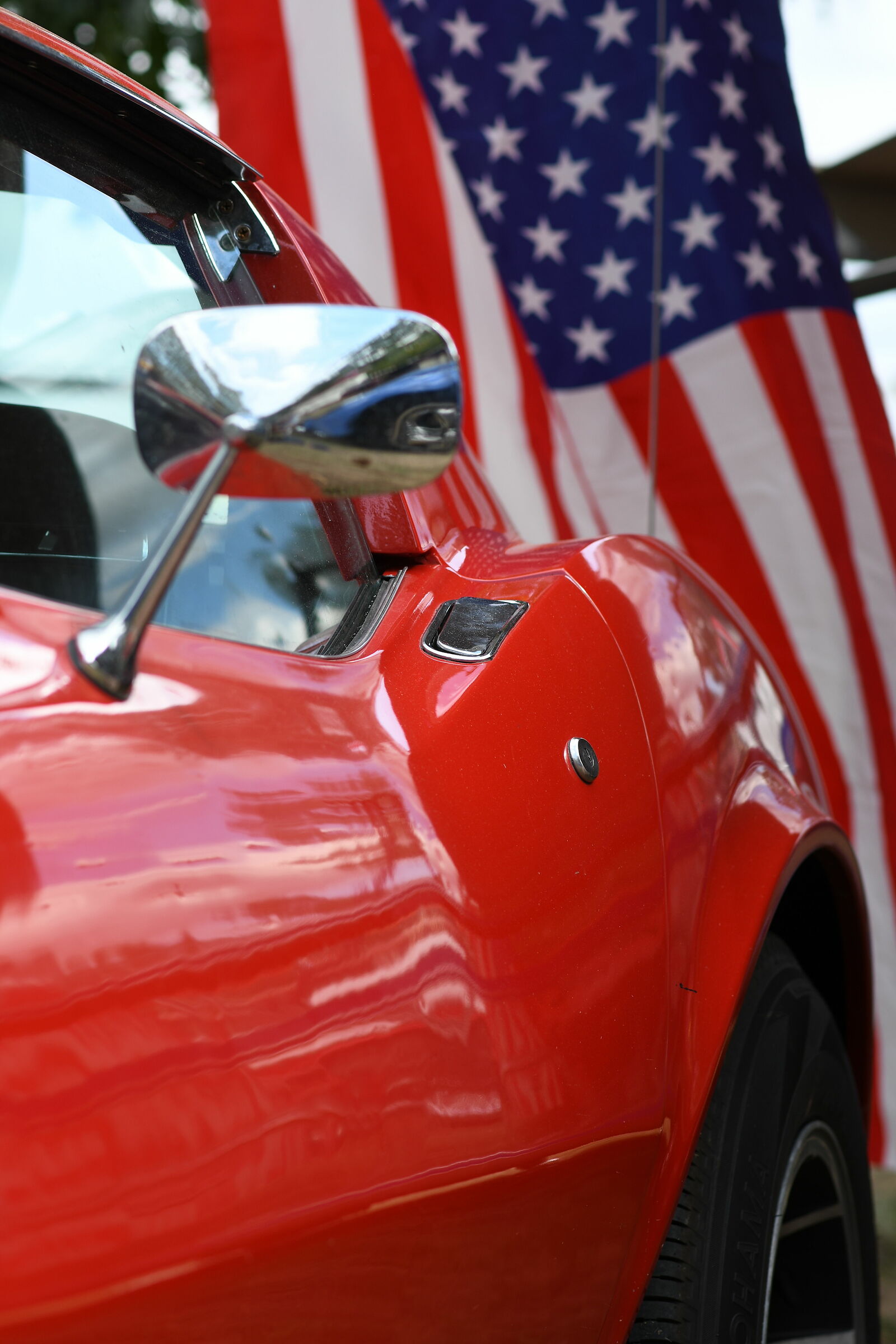 Rock'n Road 2019 - Corvette e bandiera