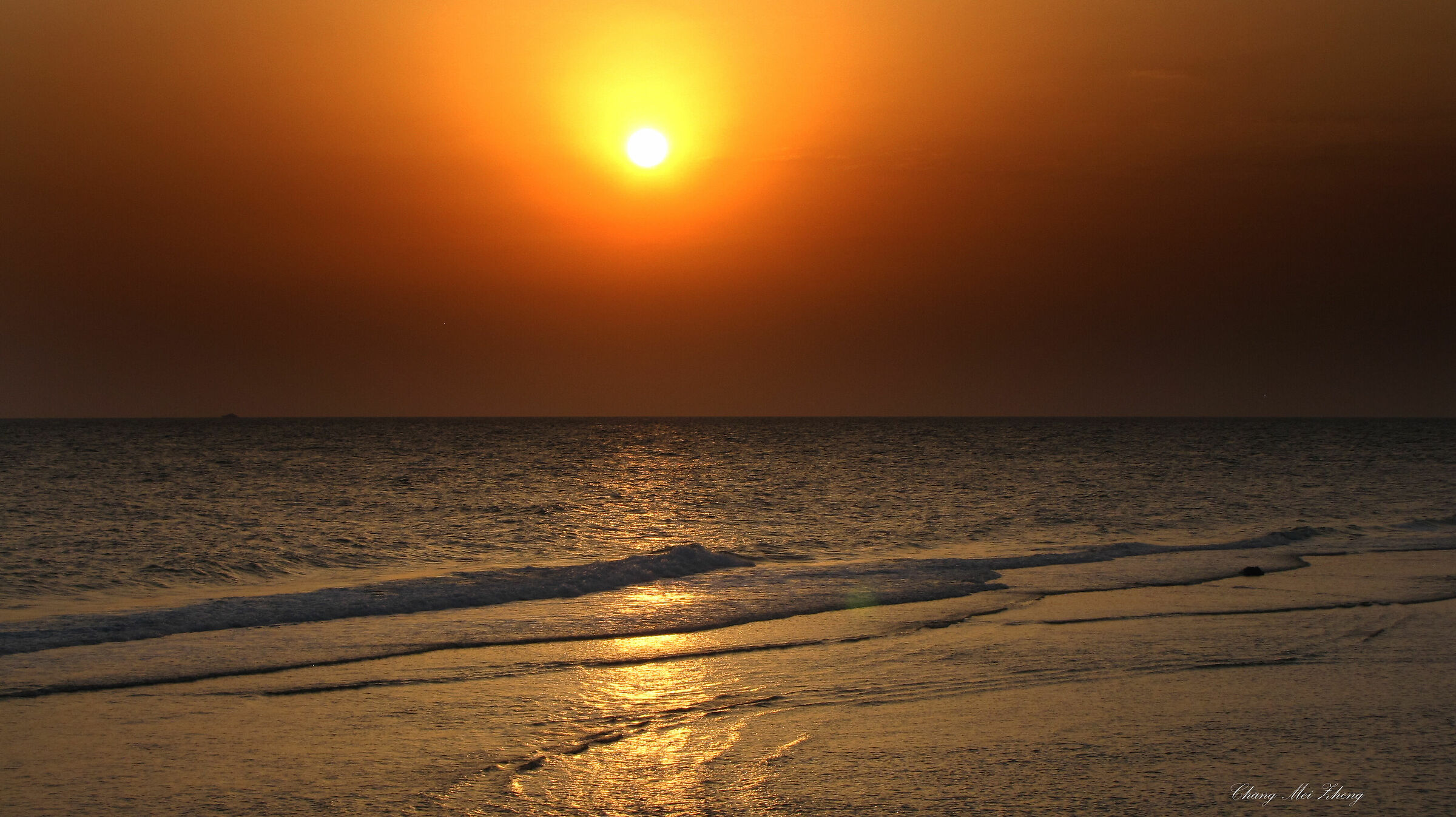 Sunsets on the sea ... Red