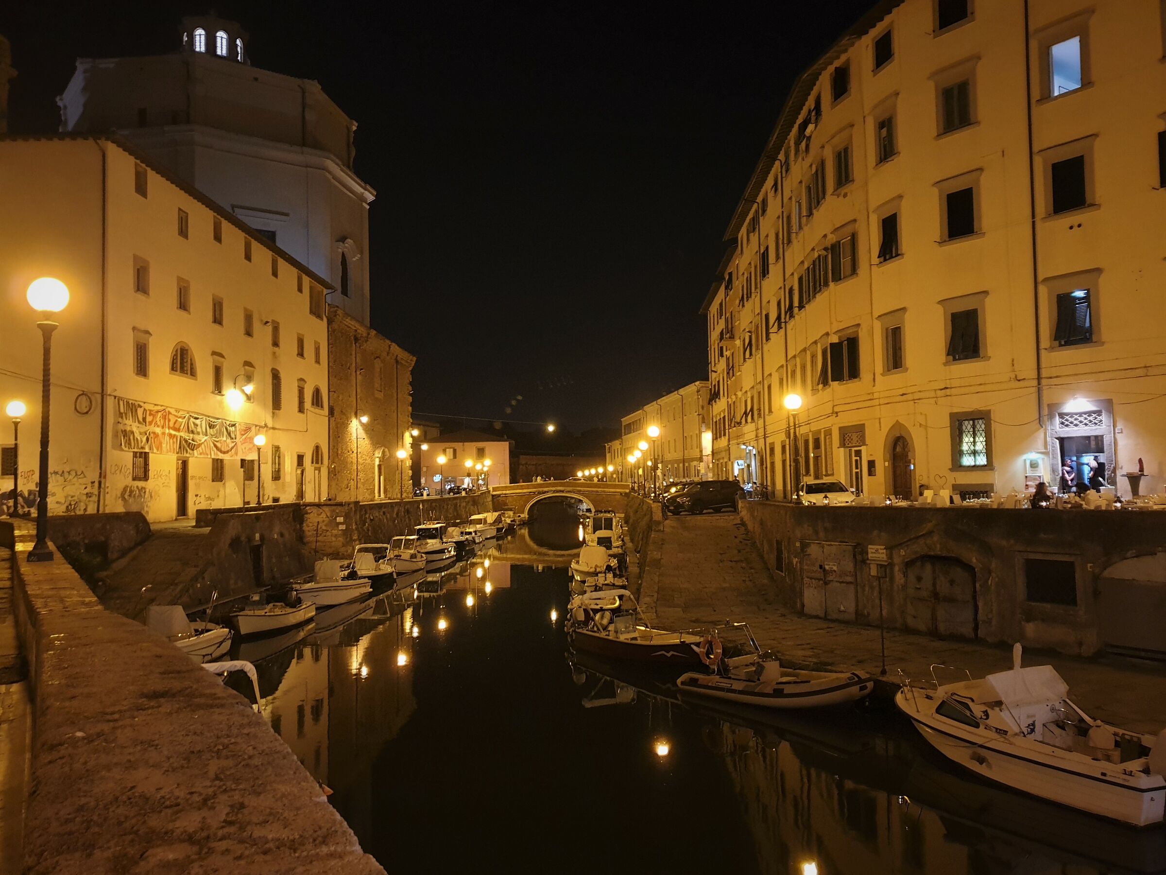 una passeggiata nei canali di livorno