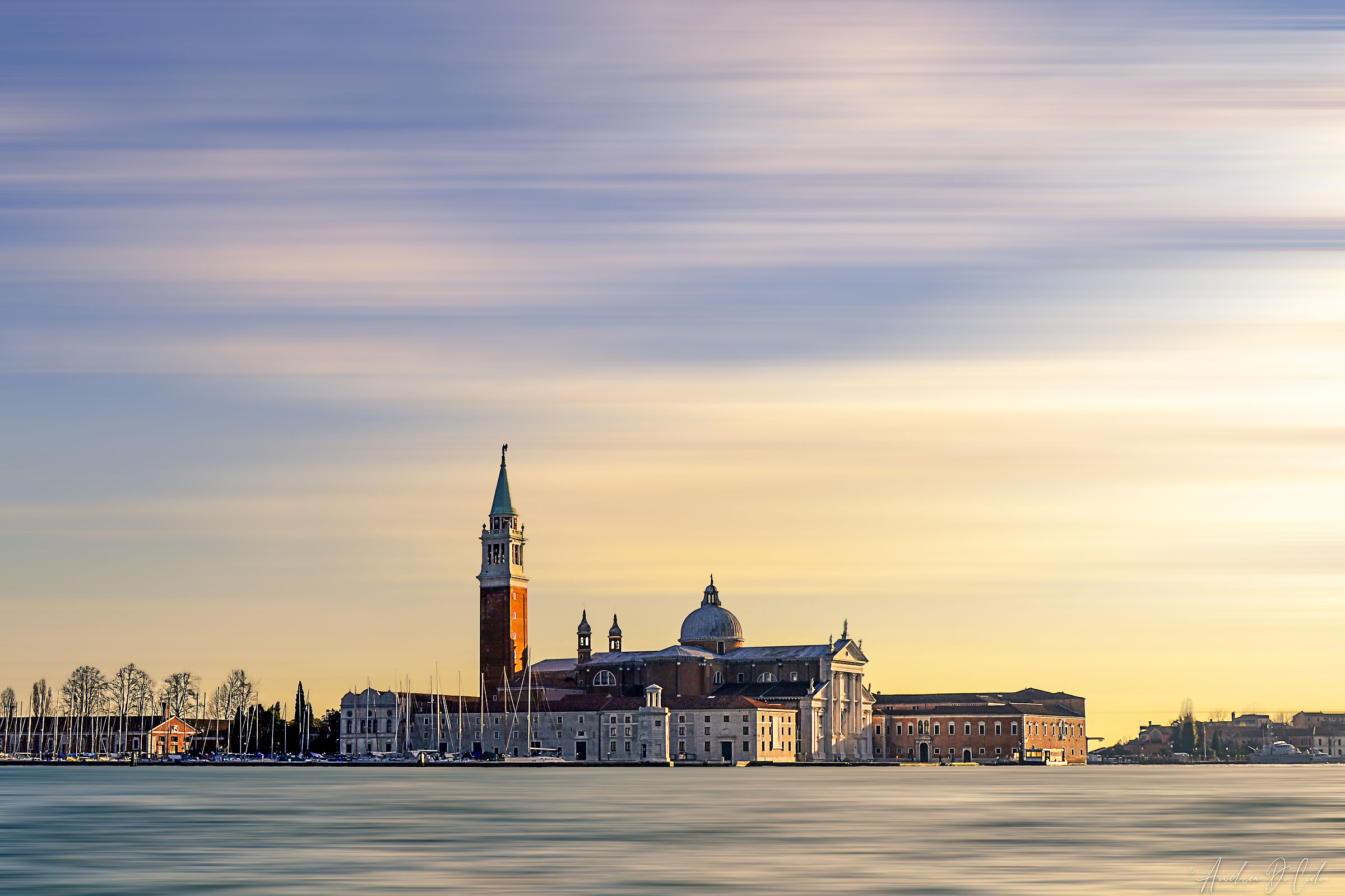 A Venezia dalla gondola