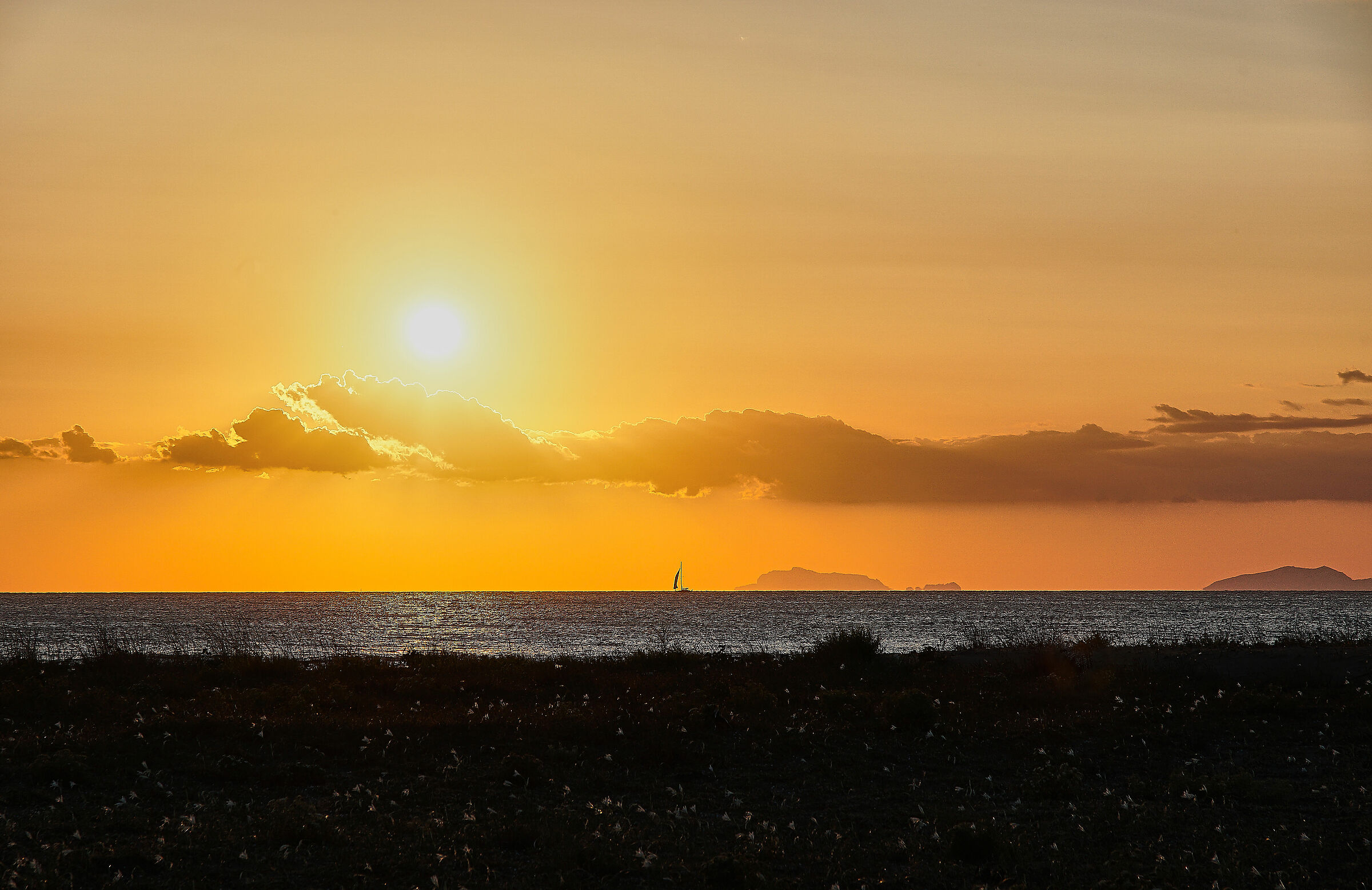 Capri al tramonto, da Paestum