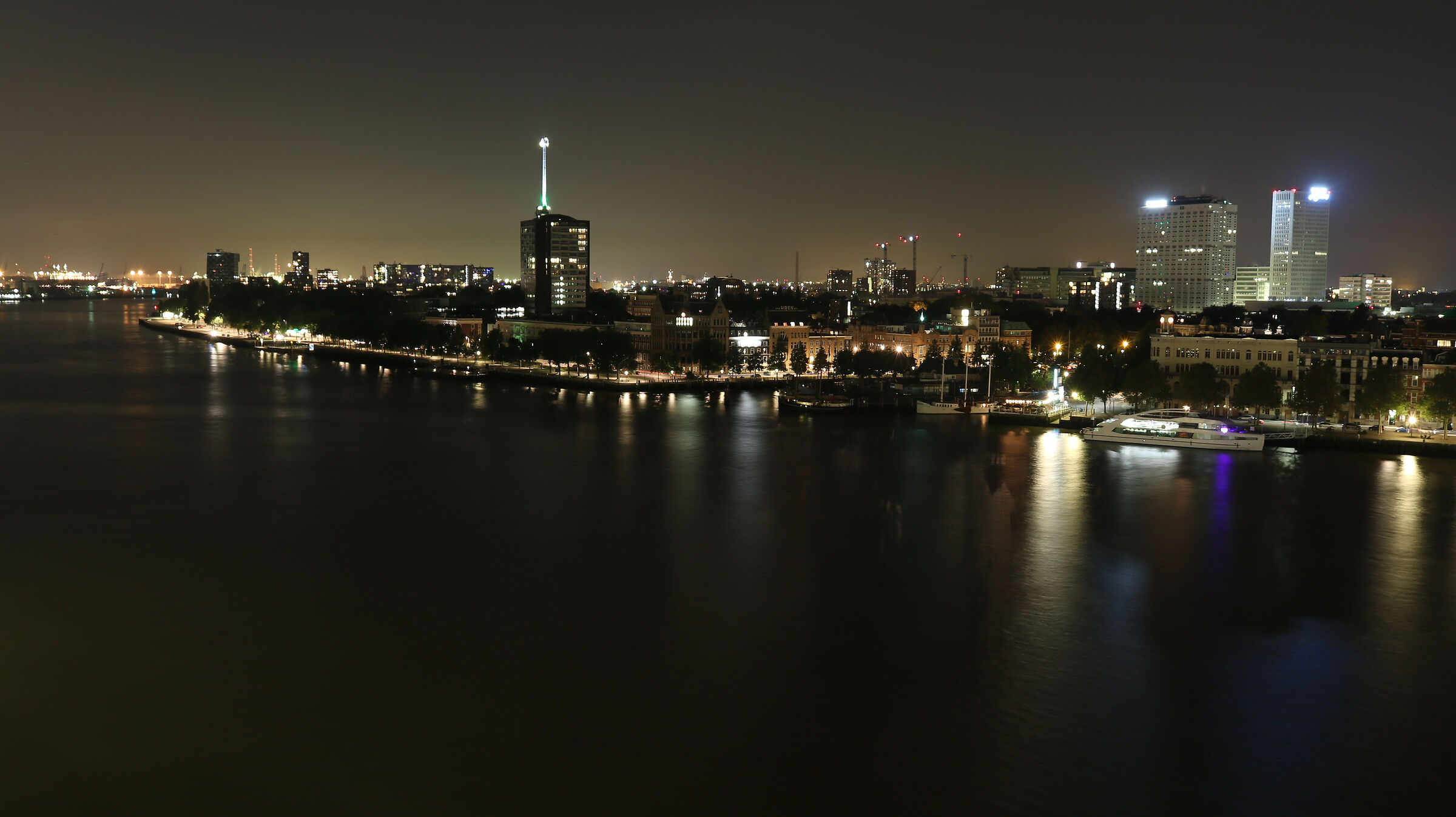 rotterdam notturno sul porto