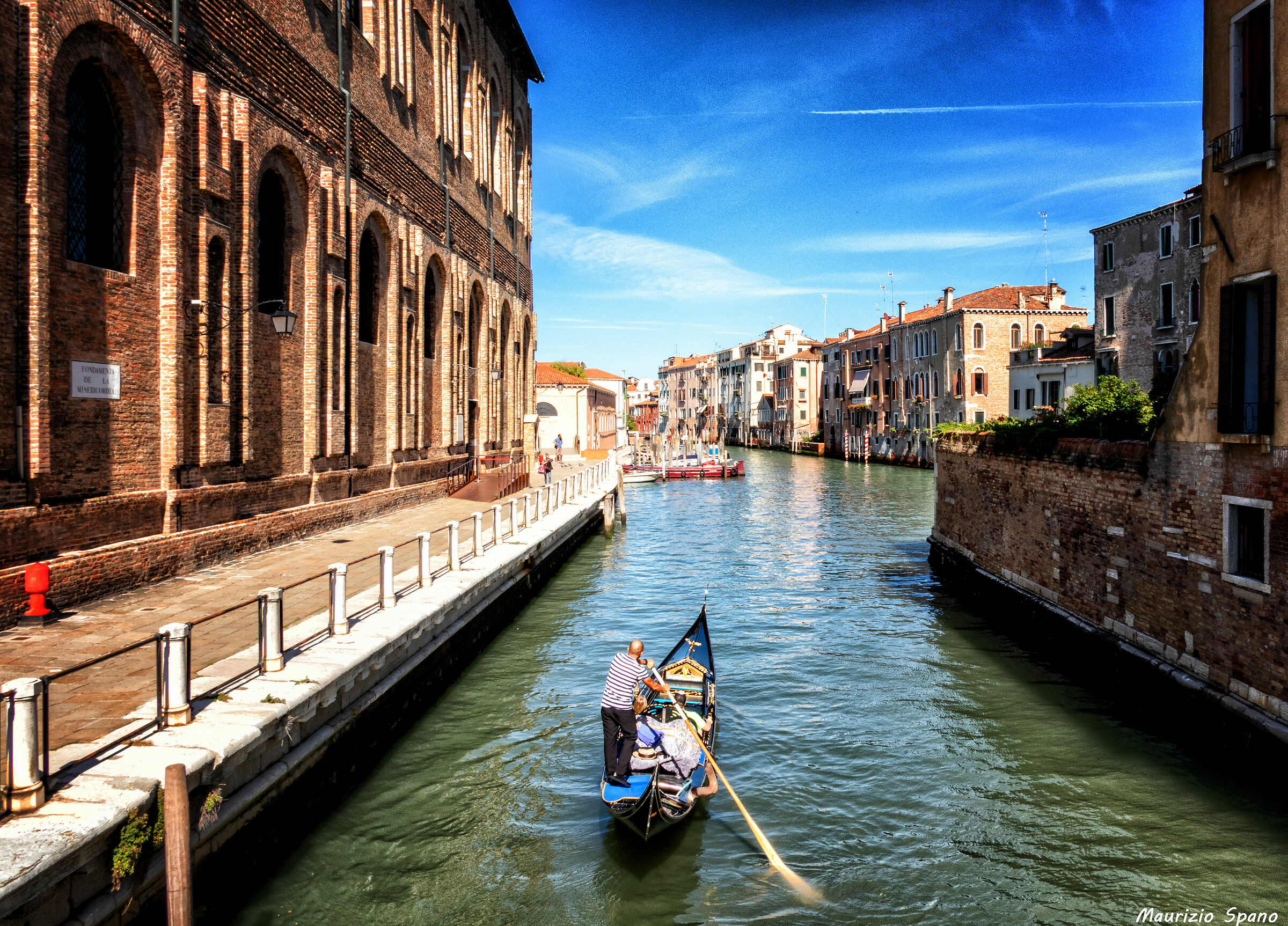 Infinita città sul mare...