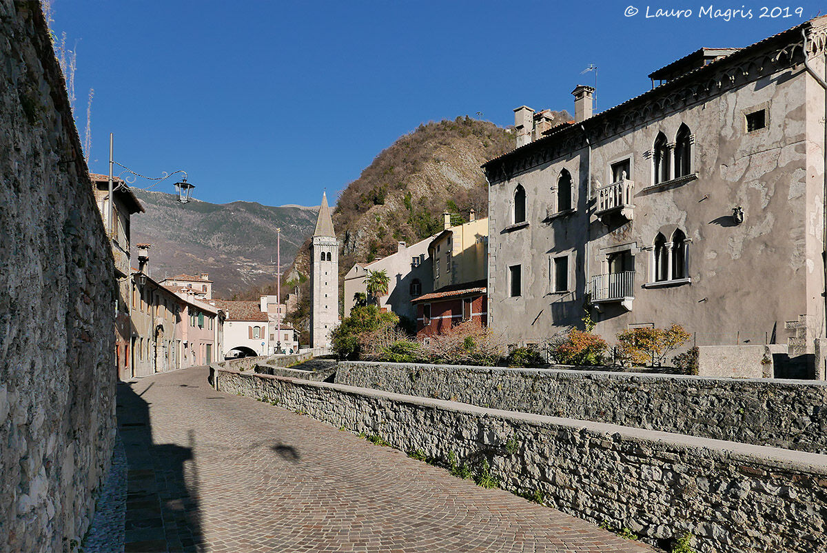 Passeggiando per Via dei Battuti