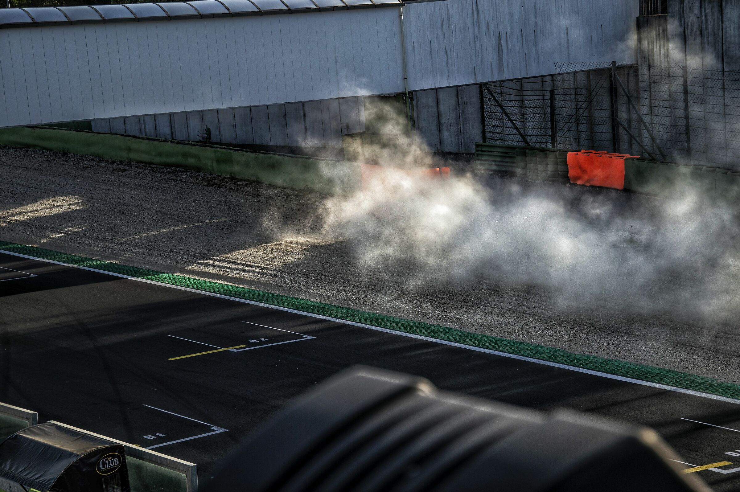 Out Of Track Smoke - Vallelunga