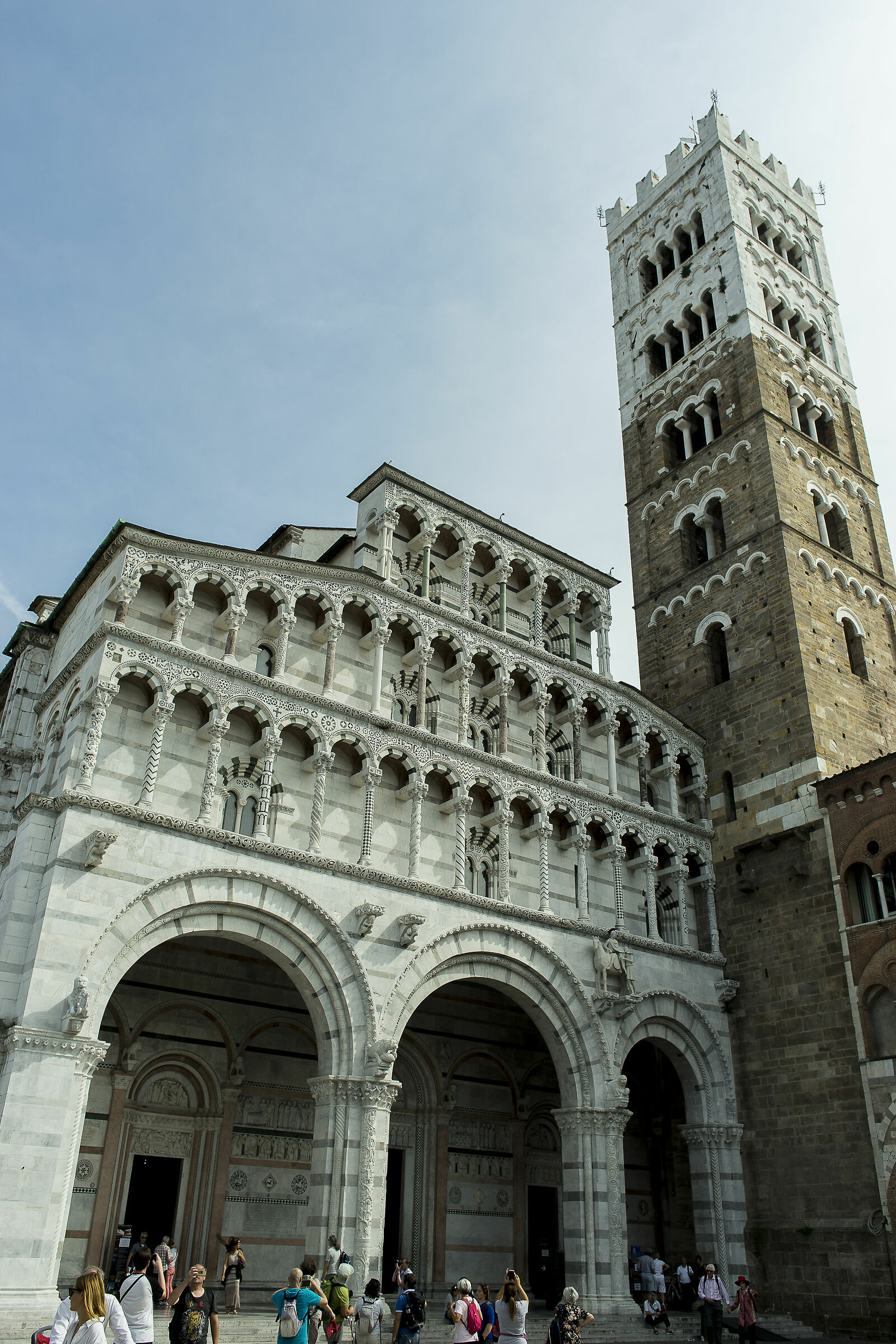 Magnificent old 28mm contax zeiss mf f 2