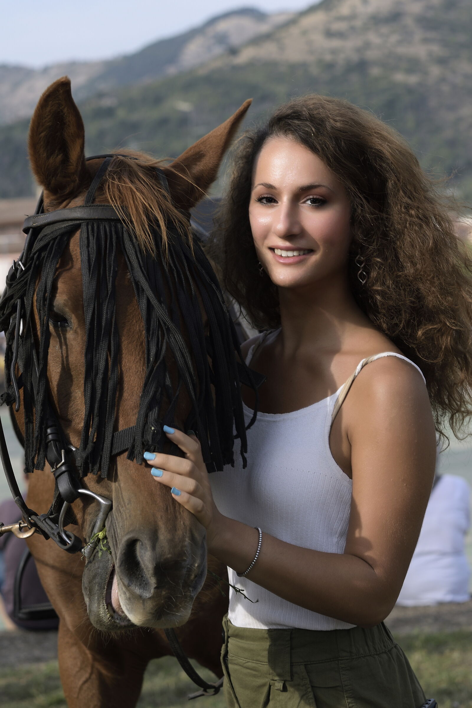 Ragazza con cavallo