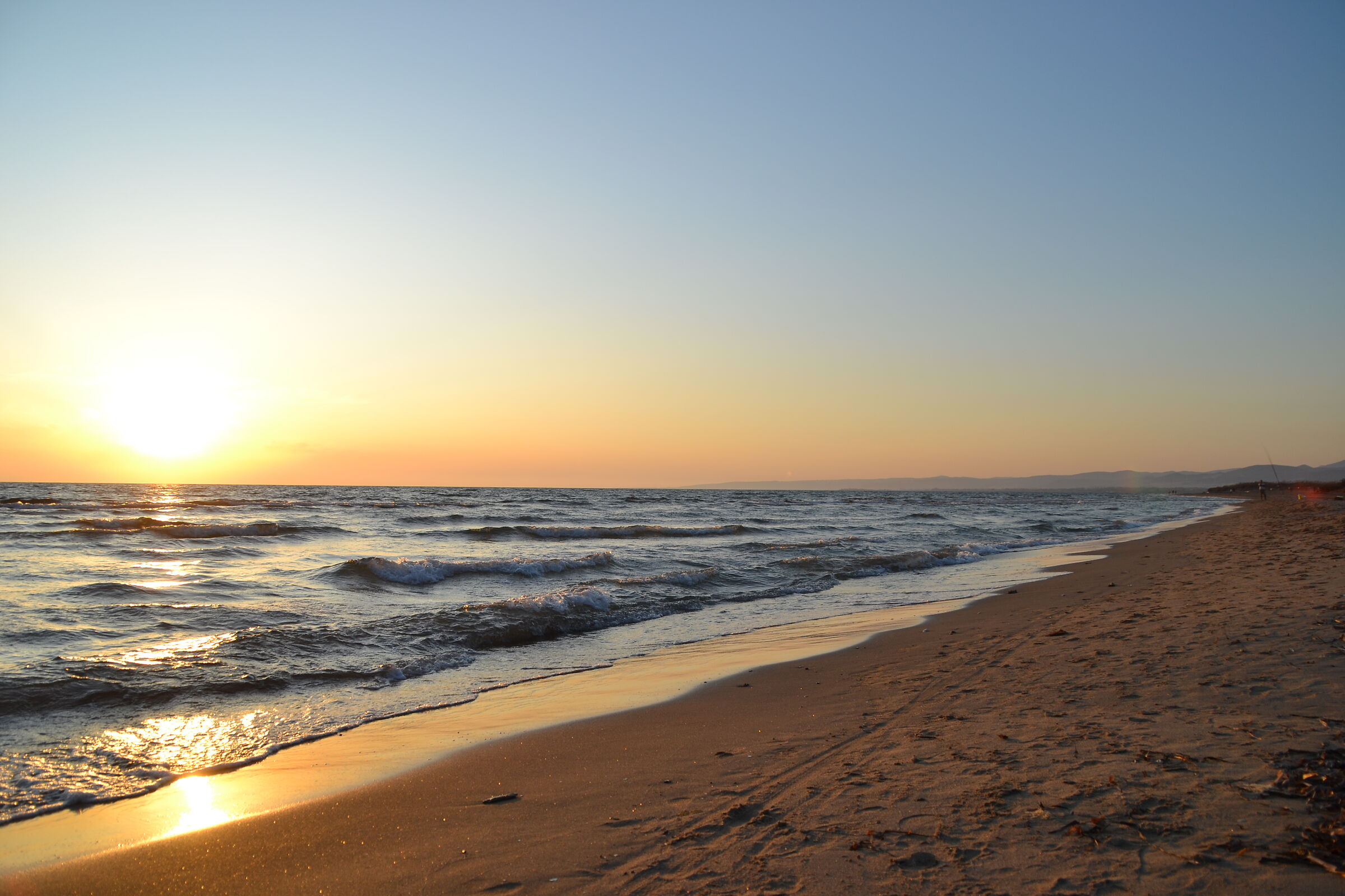 Colors in the horizon