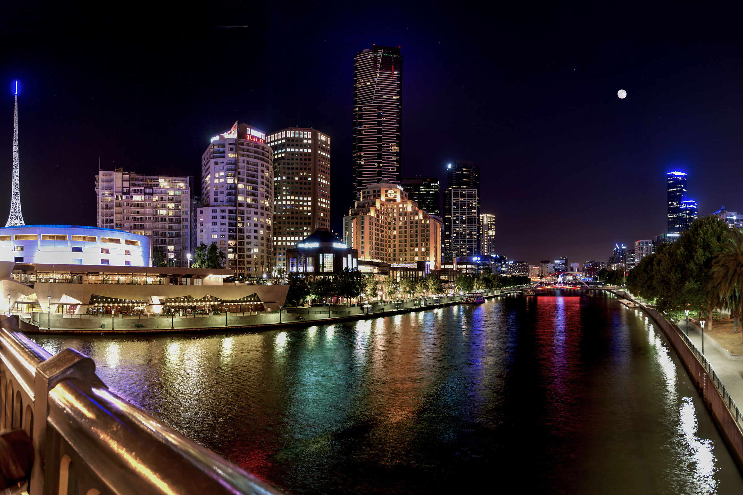 Slyline on the Yarra River
