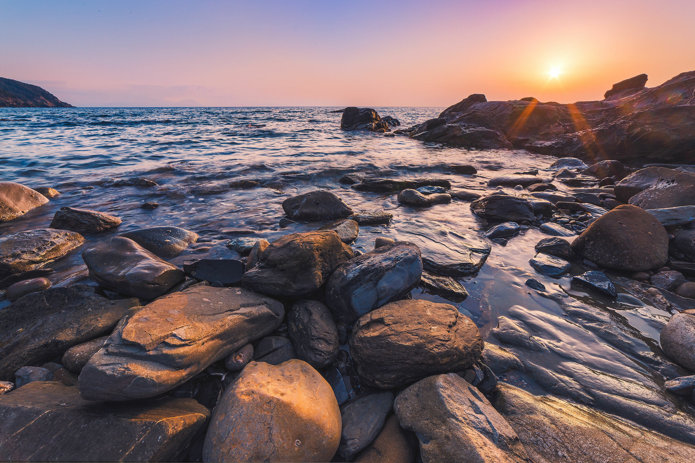 Bubbling shy the sea