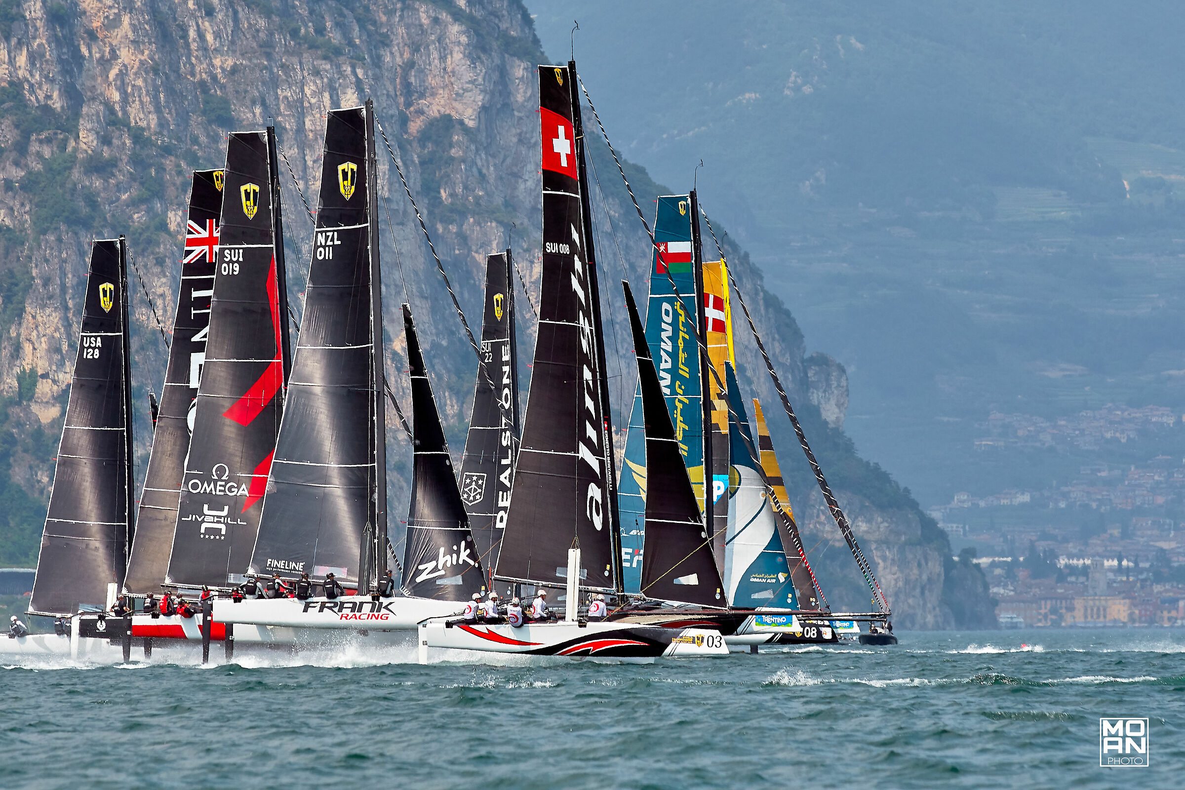GC32 RACING TOUR
