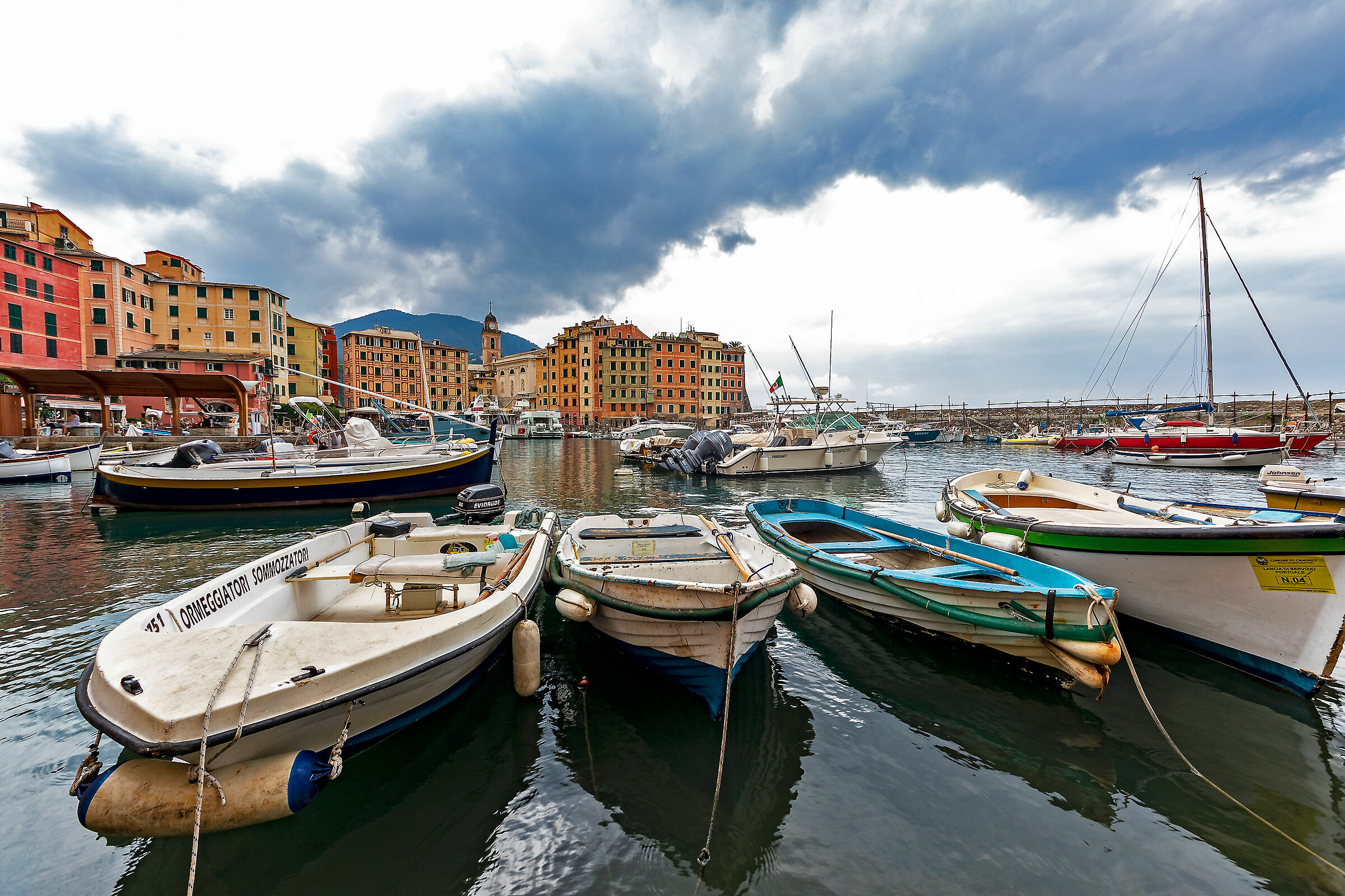 Si ormeggiano anche Sottomarini