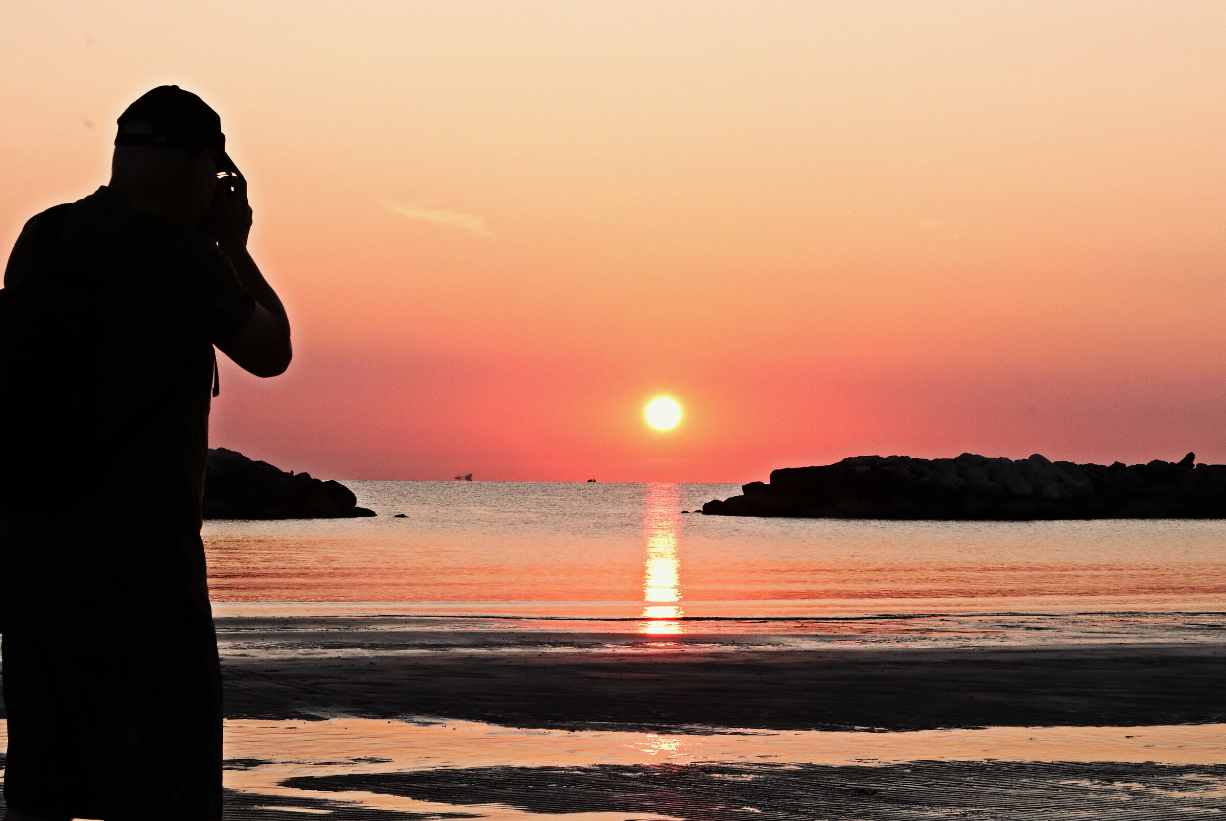 Sunrise the sea a perfect combination